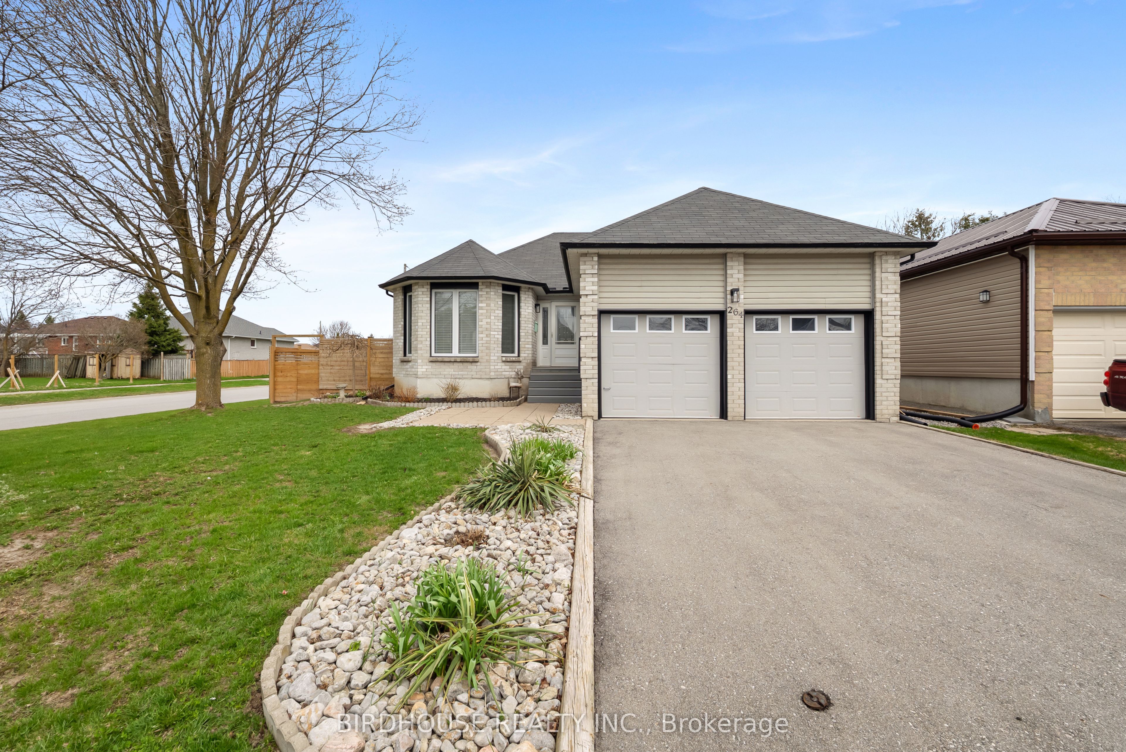 264 Victoria Avenue N, Kawartha Lakes, ON, K9V 6B9