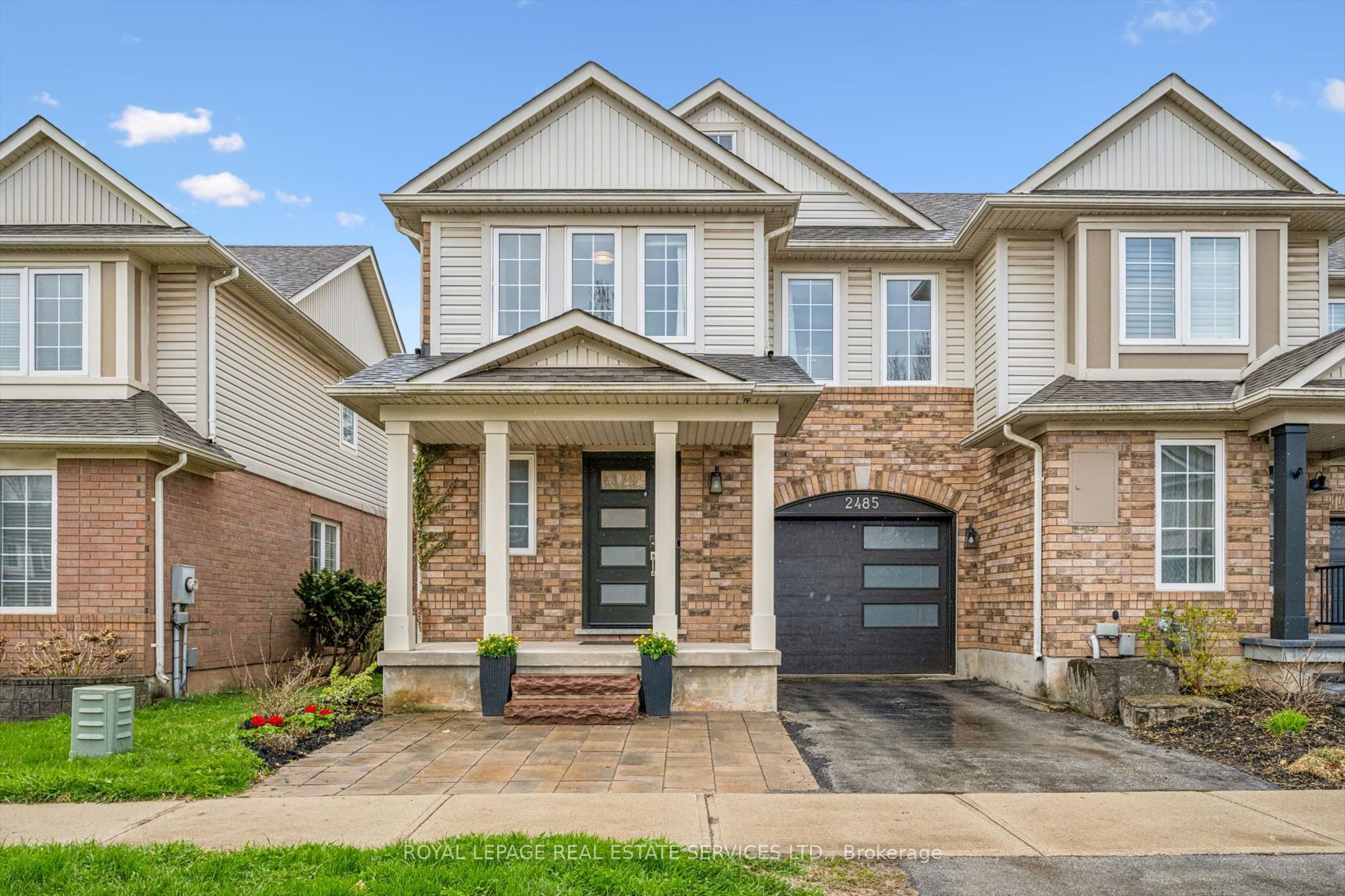 2485 Wooden Hill Circle, Oakville, ON, L6M 4E3