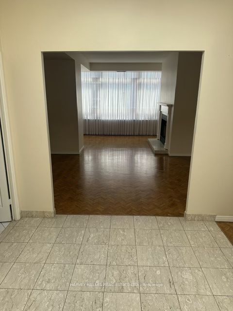 Additional image 3 of PH4-18 Lower Village Gate, Toronto, ON, M5P 3M1