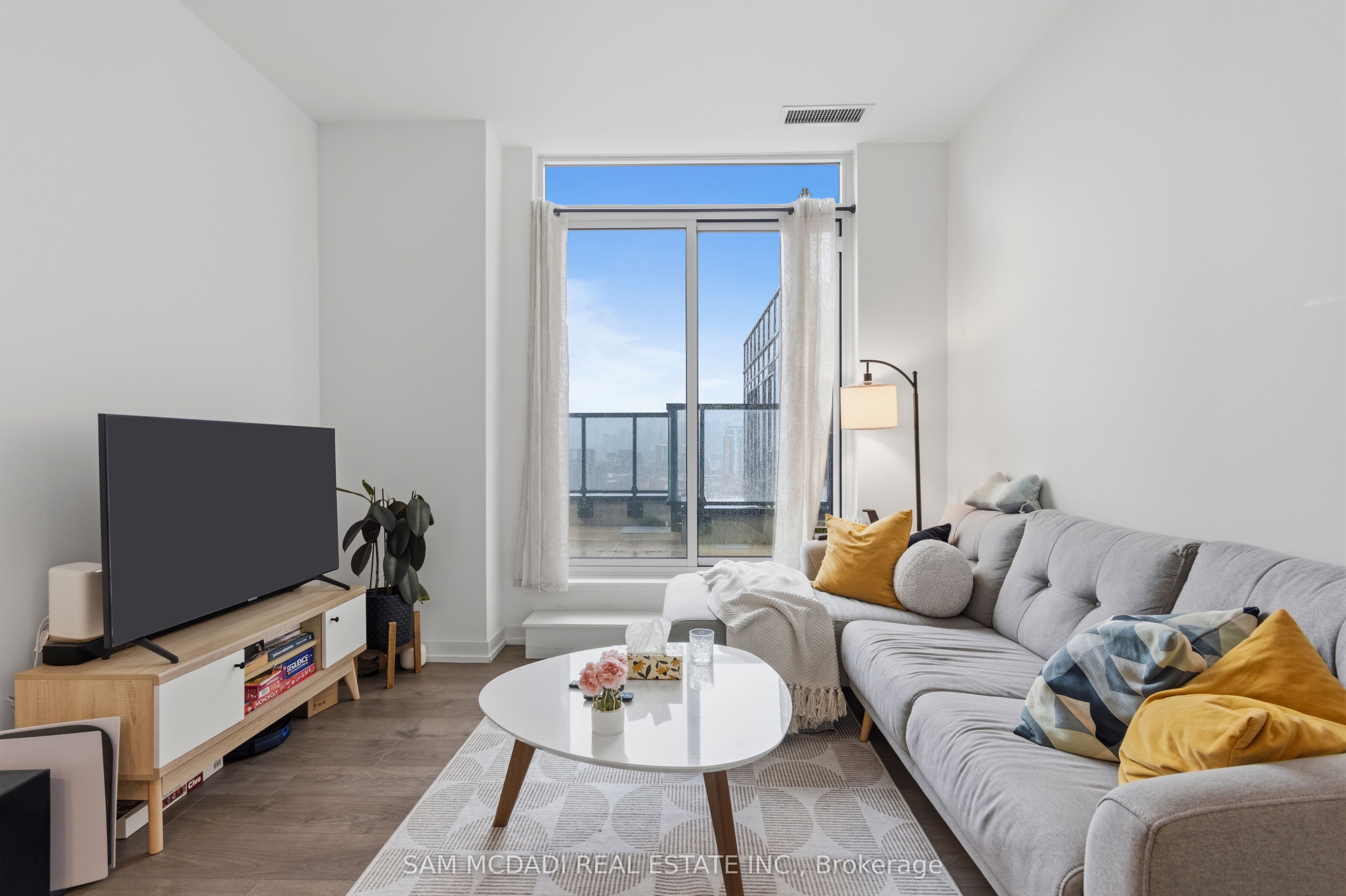 Additional image 5 of PH01-270 Dufferin Street, Toronto, ON, M6K 0H8