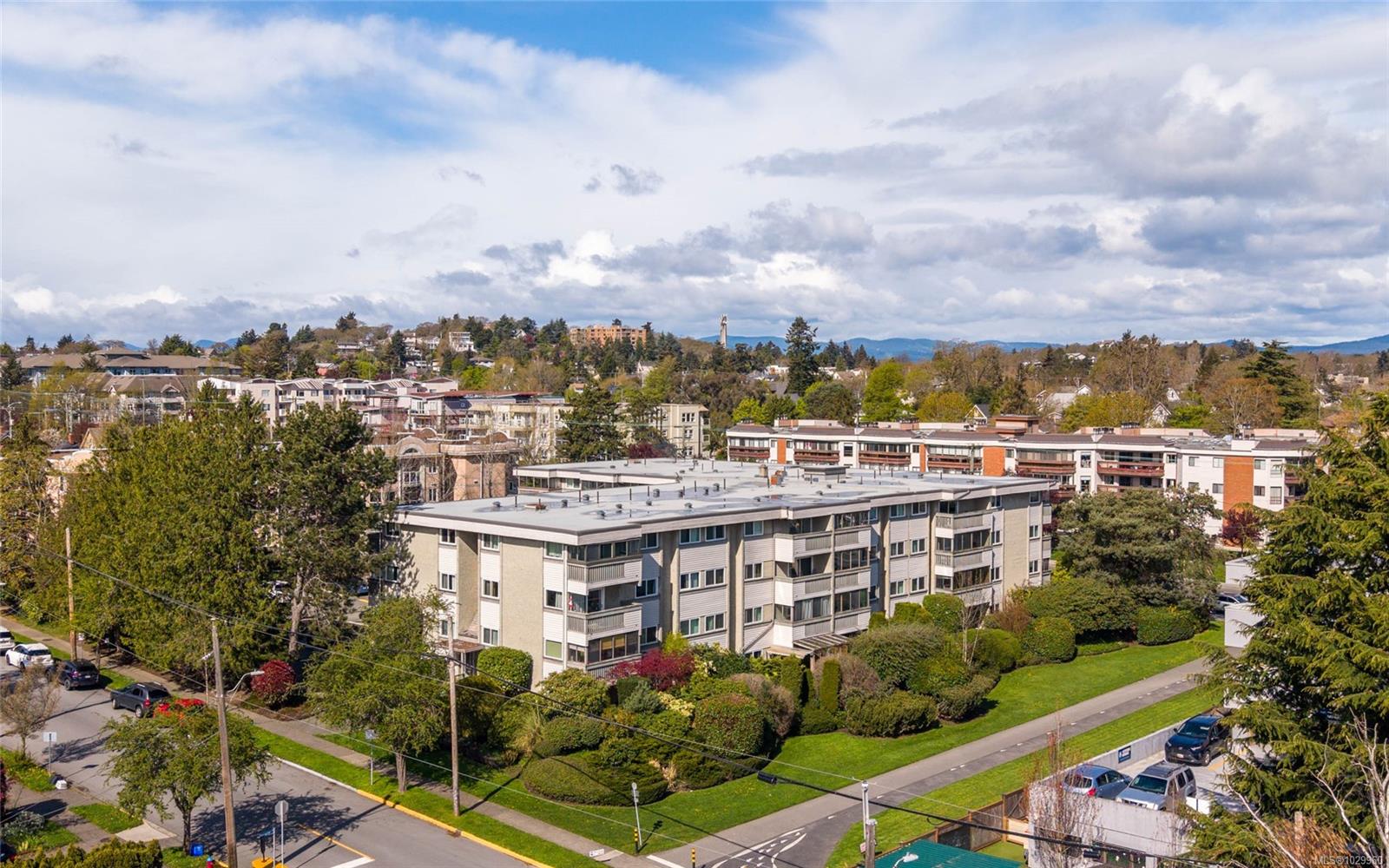 401-1525 Hillside Avenue, Victoria, BC, V8T 2C1