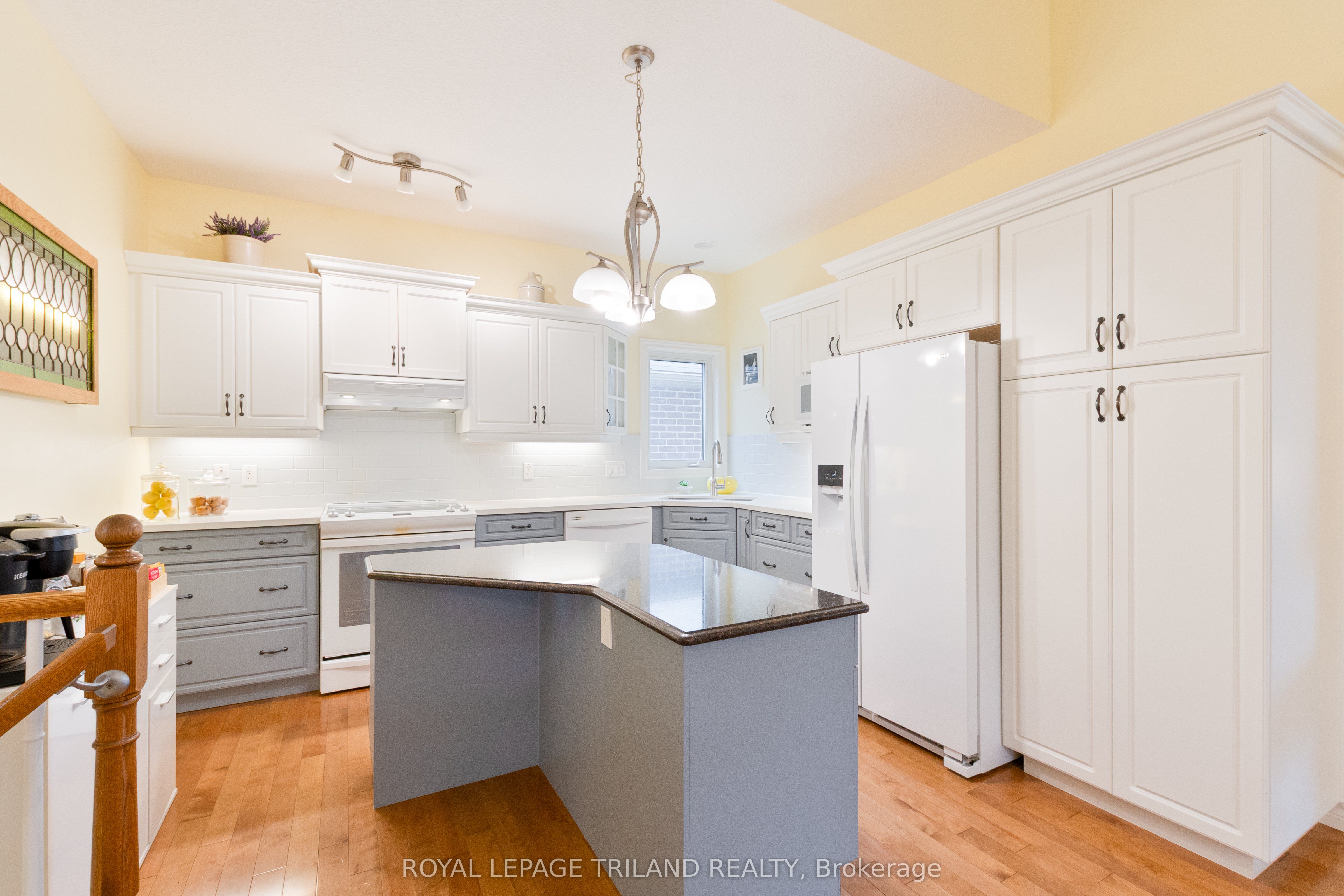 87 Pine Valley Drive, St. Thomas, ON, N5P 1E2 photo 3