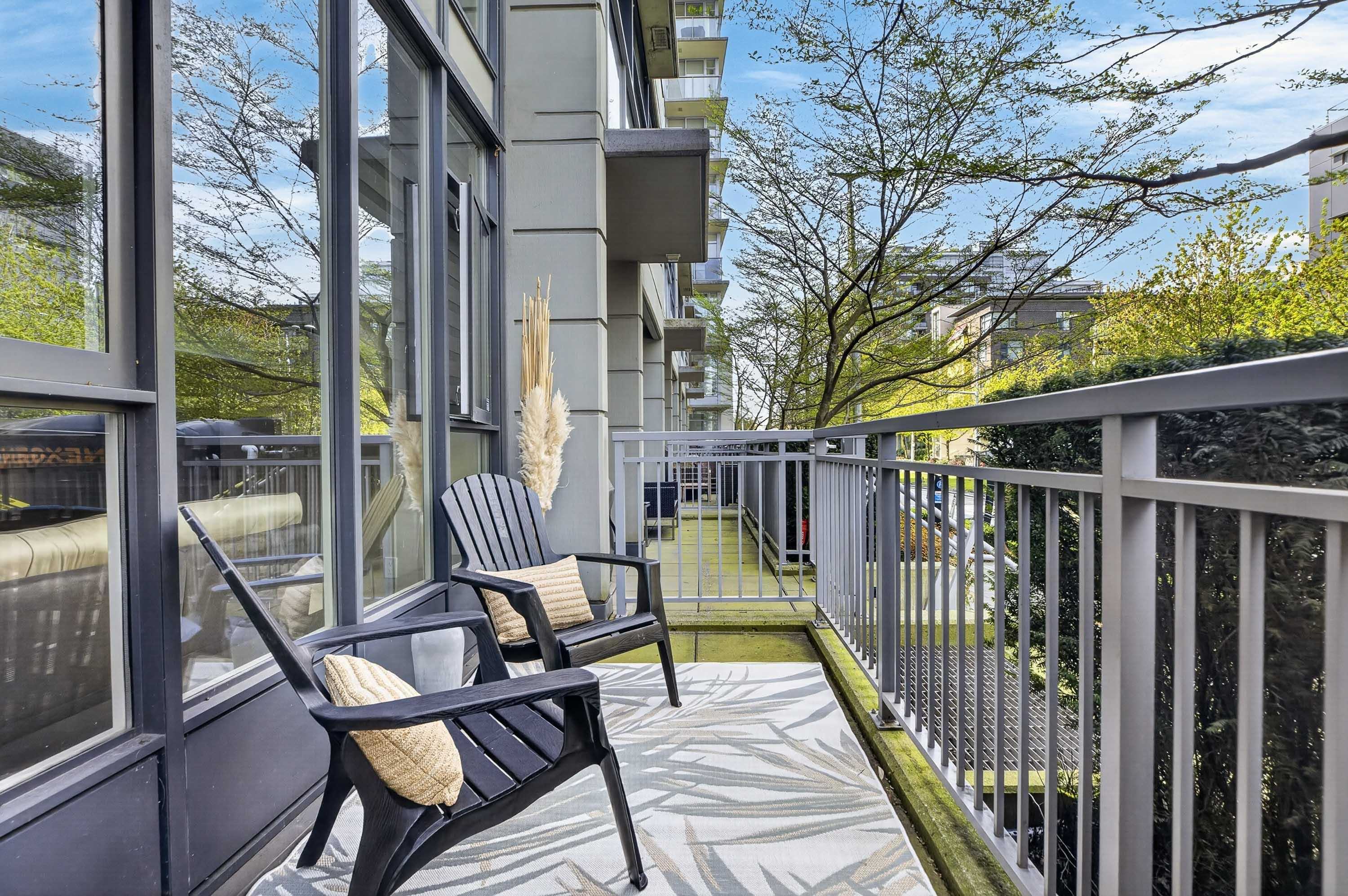 112 1st Avenue W, Vancouver, BC, V5Y 0H5