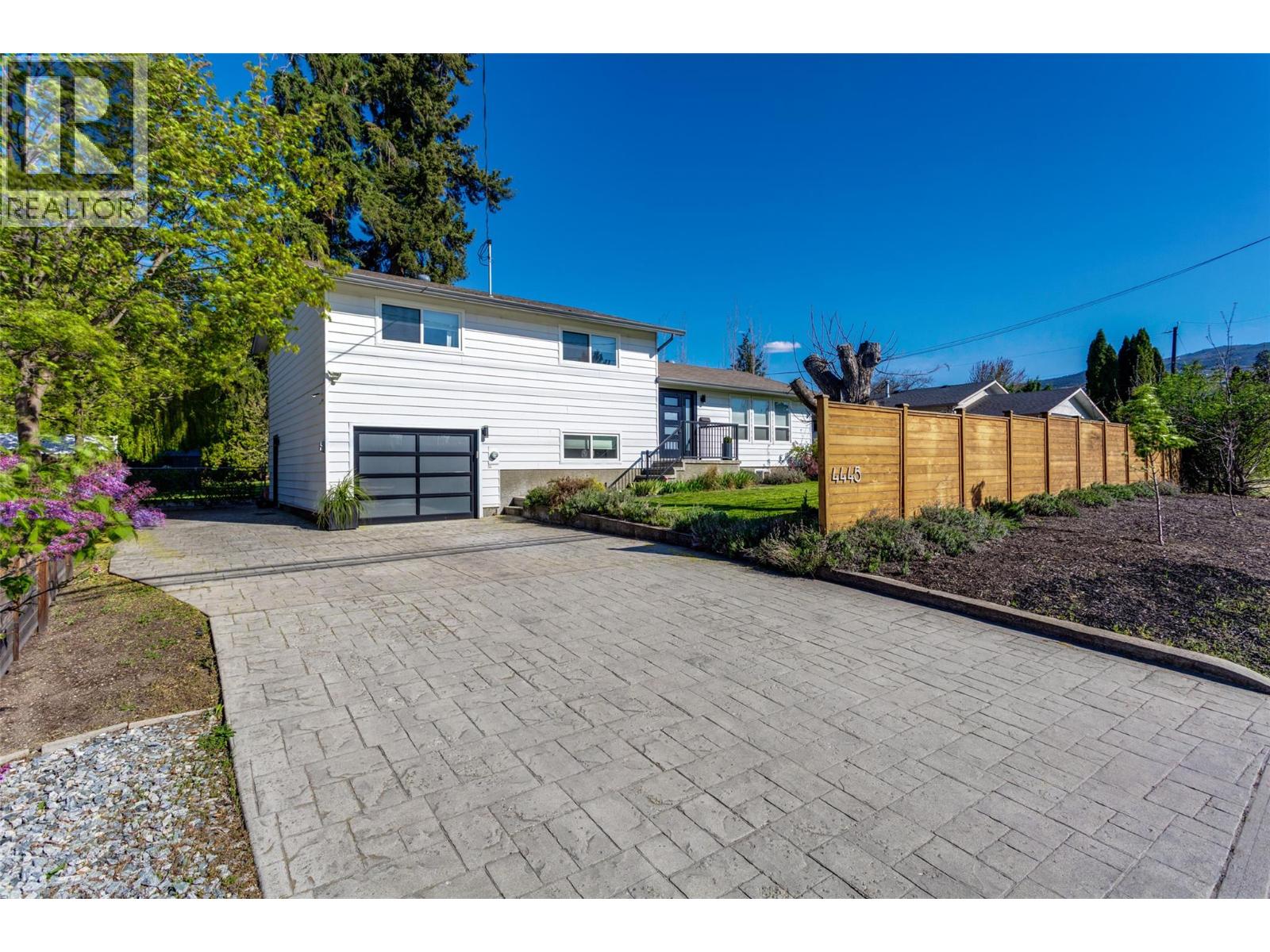 4445 Gordon Drive, Kelowna, BC, V1W1S9