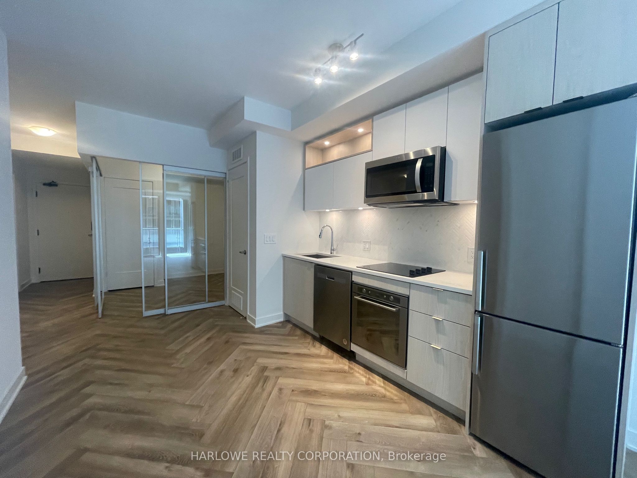 340 SE-60 Princess Street, Toronto, ON, M5A 2C7