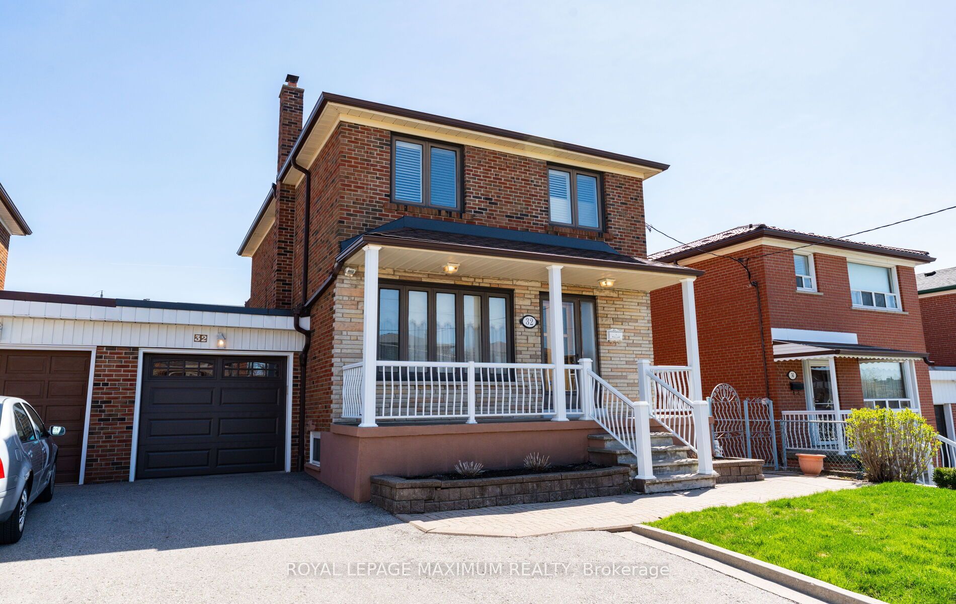 32 Ianhall Road, Toronto, ON, M3M 2B1