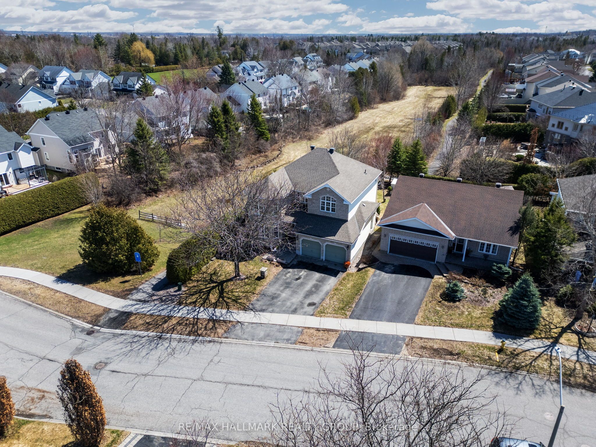Additional image 2 of 47 Snowberry Way, Ottawa, ON, K2S 2A8