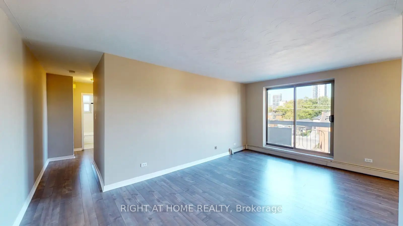 604-125 Forest Avenue, Hamilton, ON, L8N 1X7 photo 2