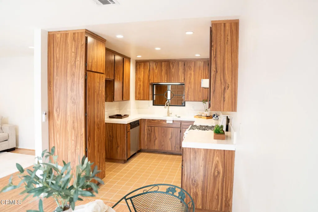 Additional image 8 of 6727 Wordsworth Way, Ventura, CA 93003
