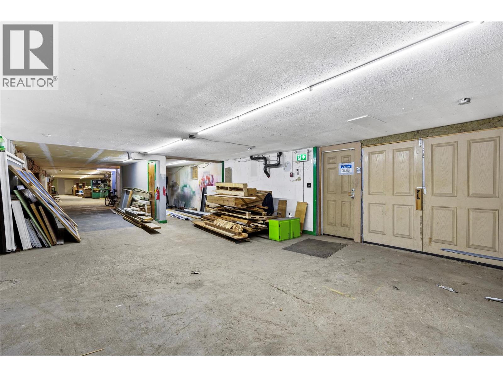 Additional image 3 of 988 Victoria Street, Kamloops, BC, V2C2B9