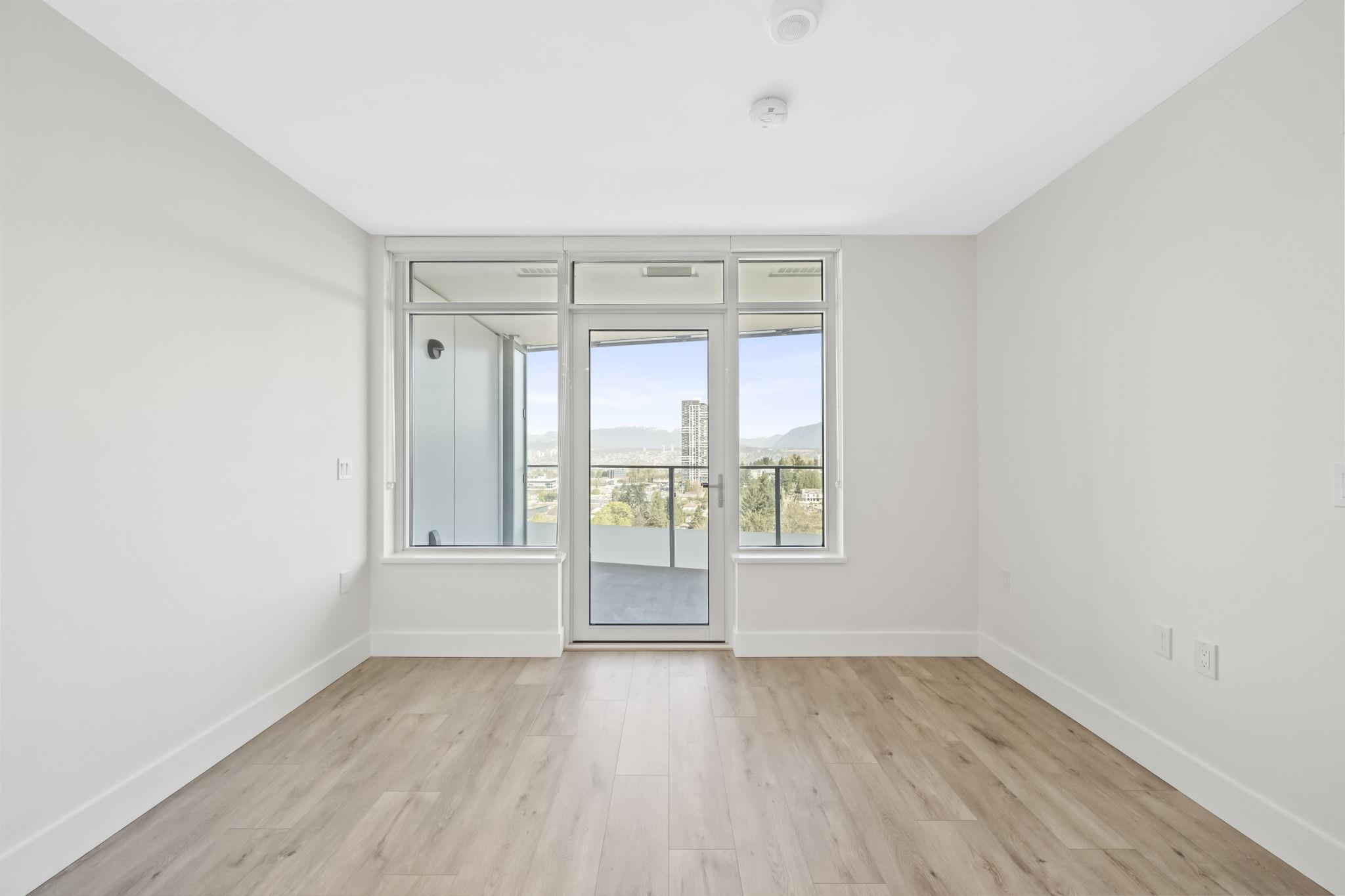 Additional image 2 of 1607-10428 Whalley Boulevard, Surrey, BC, V3T 0W2