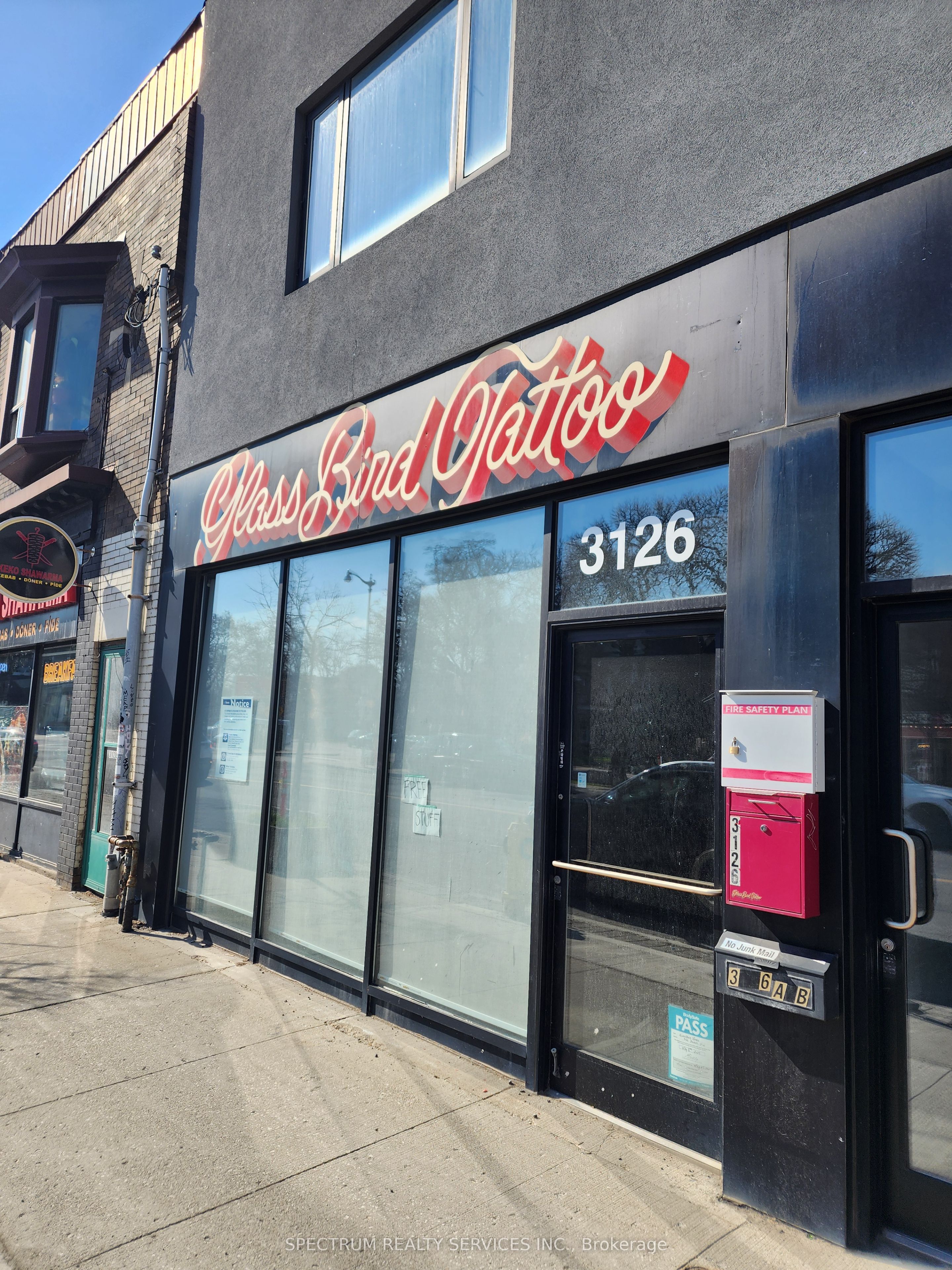 3126 Dundas Street W, Toronto, ON, M6P 2A1