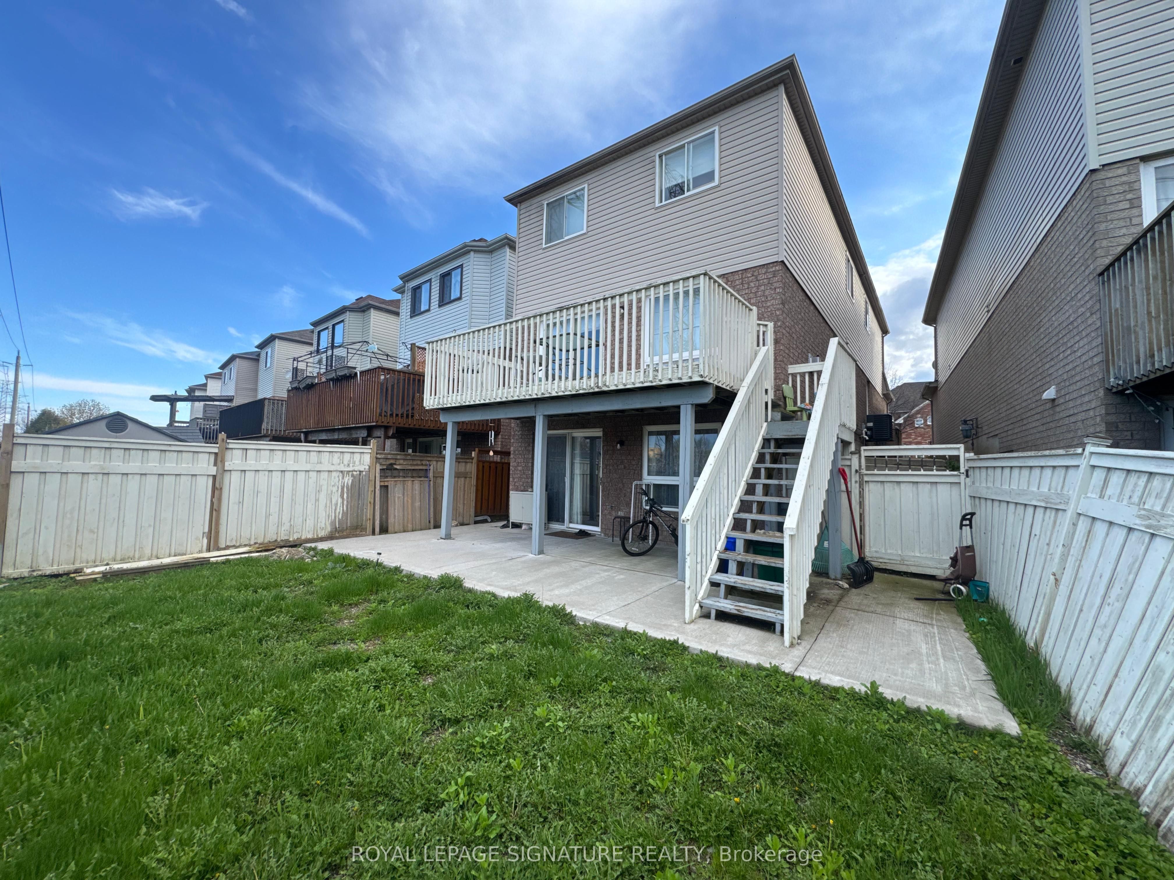 1585 Avonmore Square, Pickering, ON, L1V 7H5