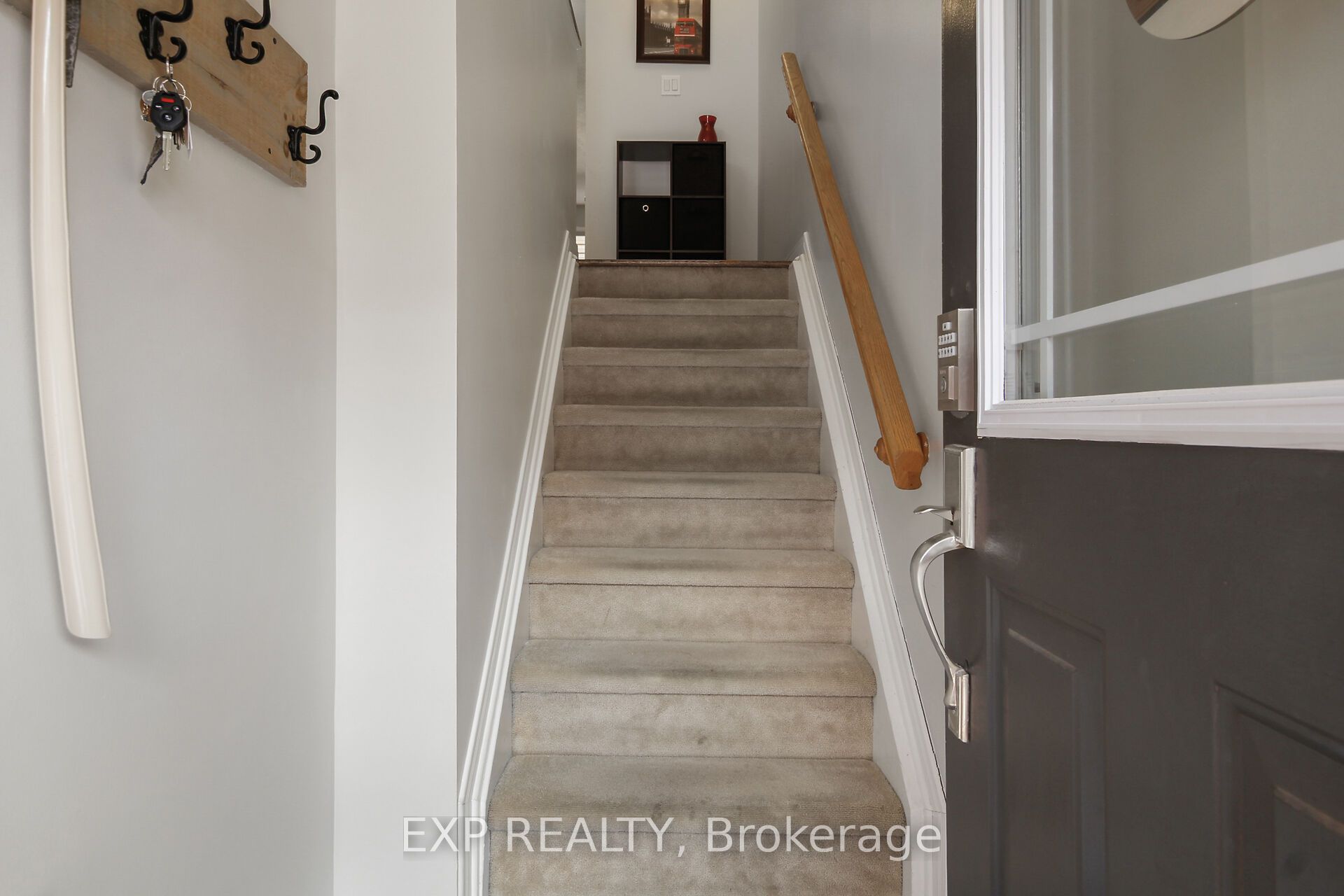321 Wiffen Private, Ottawa, ON, K2H 1G3 photo 2