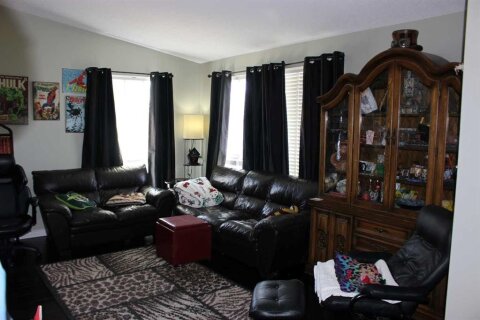Additional image 8 of 2811 13 Avenue S, Lethbridge, AB, T1K 0S9