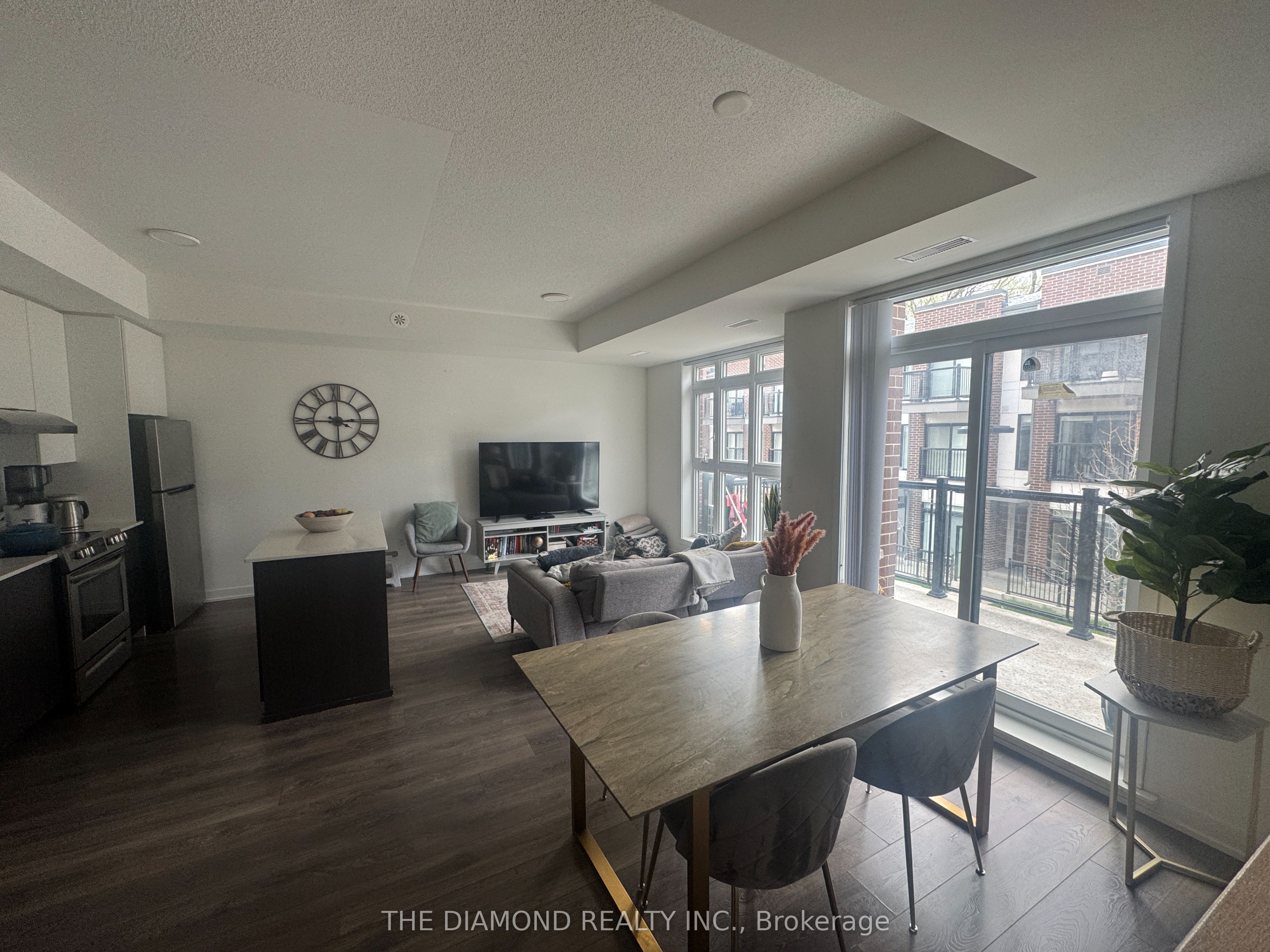 Additional image 2 of 205-100 Canon Jackson Drive, Toronto, ON, M6M 0C1