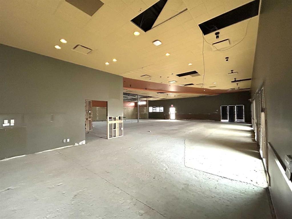 Additional image 2 of 2030 Strachan Road SE, Medicine Hat, AB, T1B 4J8