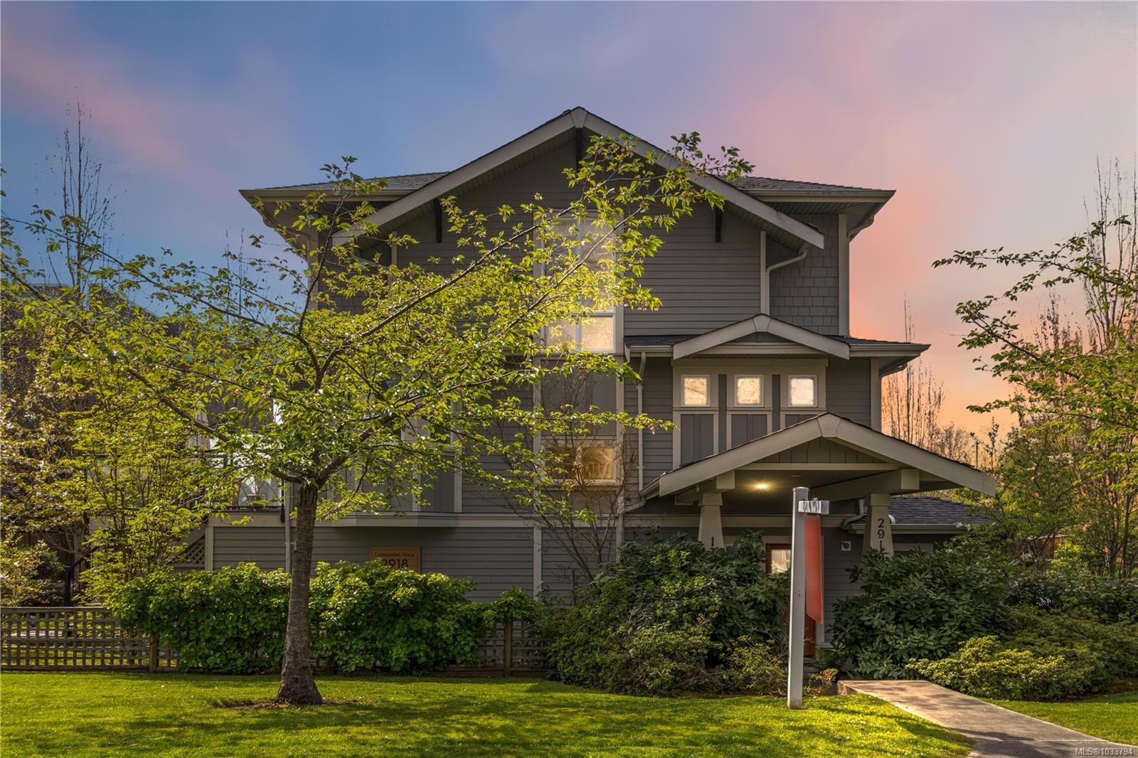 Additional image 2 of 1-2918 Shelbourne Street, Victoria, BC, V8R 4M6