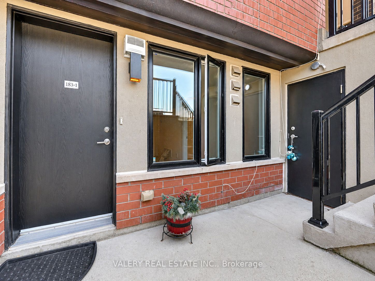 Additional image 2 of 1-183 William Duncan Road, Toronto, ON, M3K 0B7