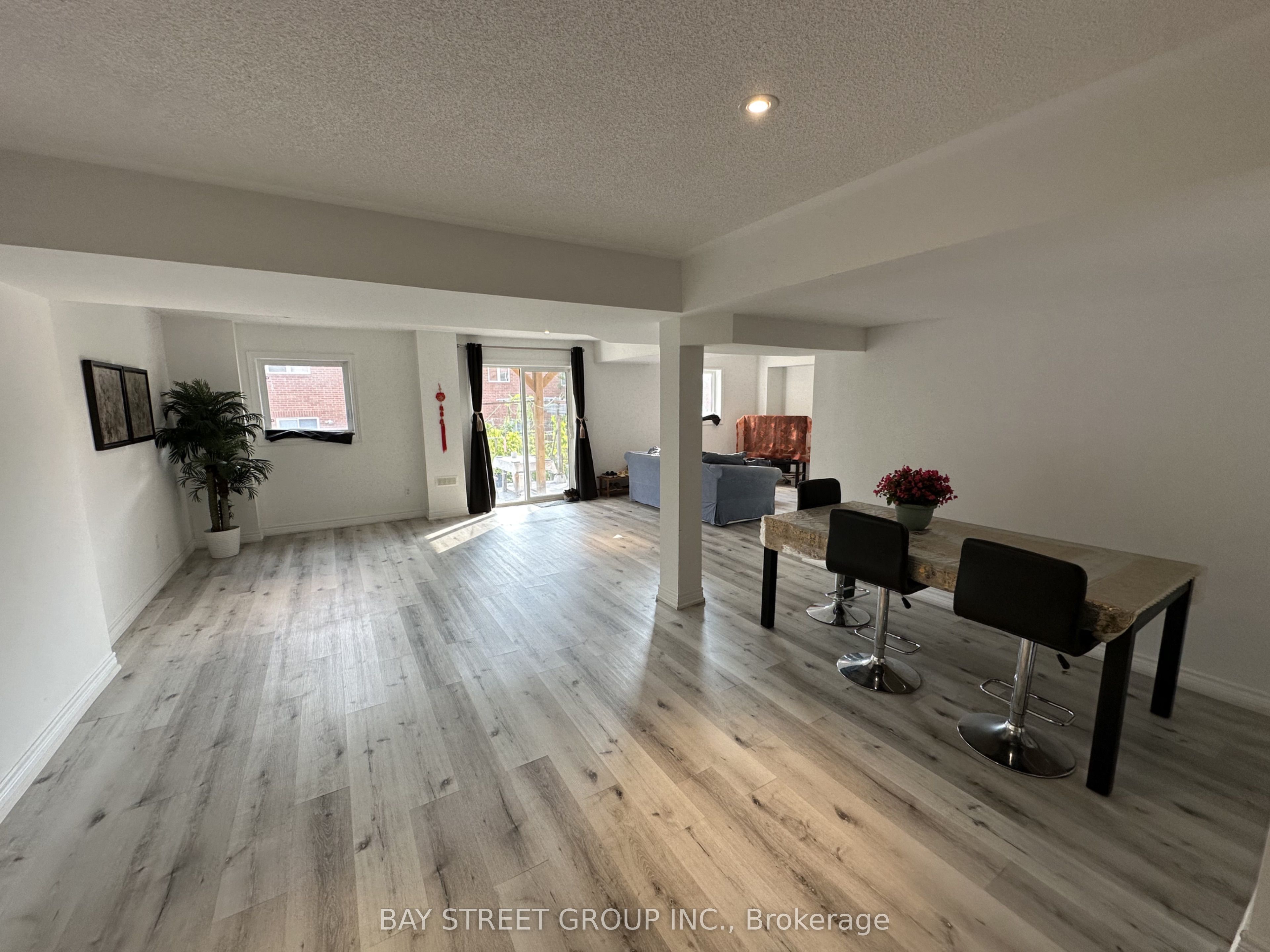 Additional image 2 of 196 Colesbrook Road, Richmond Hill, ON, L4S 0C2