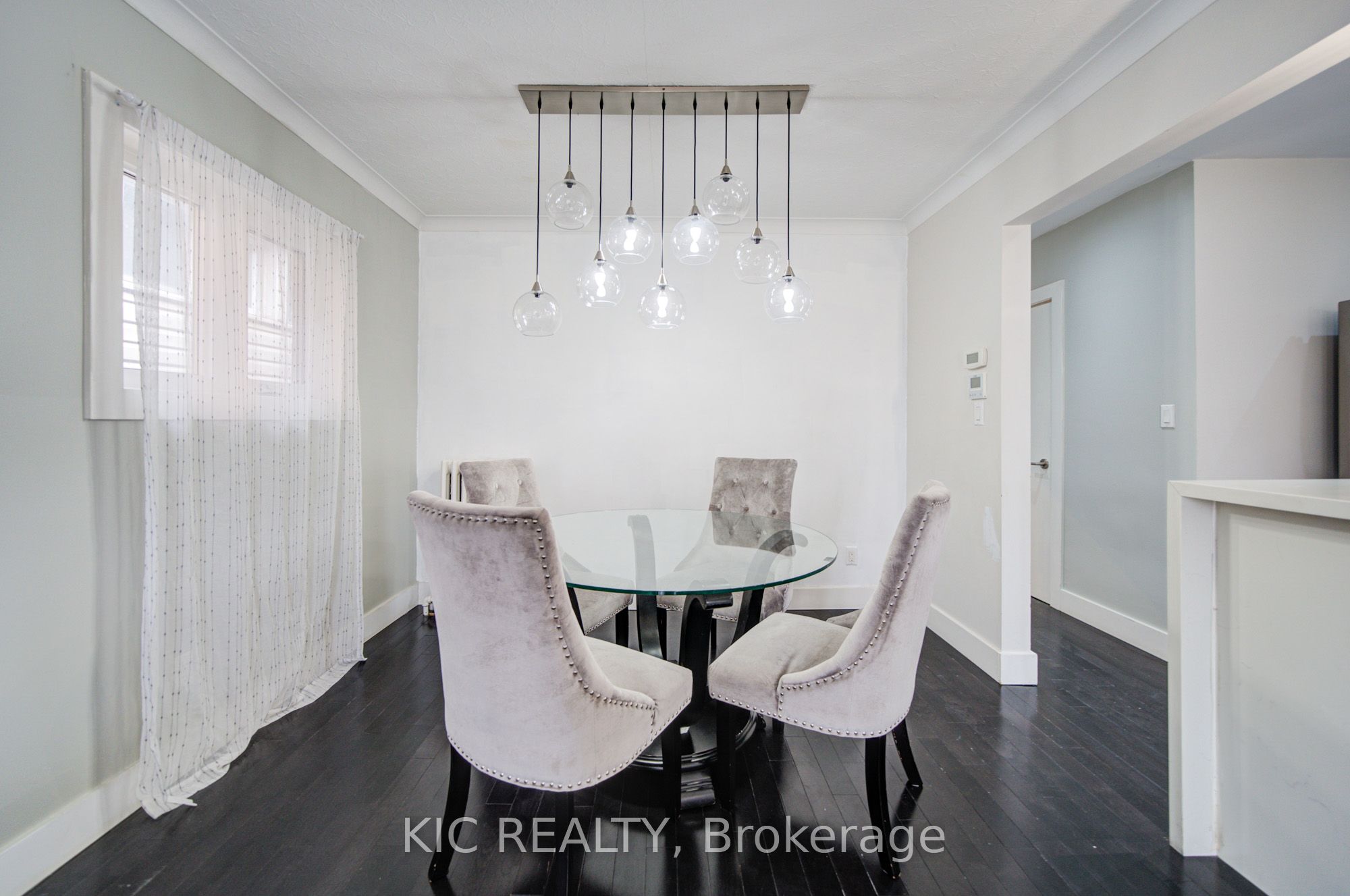 Additional image 4 of 35 Montcalm Avenue, Toronto, ON, M6E 4N2