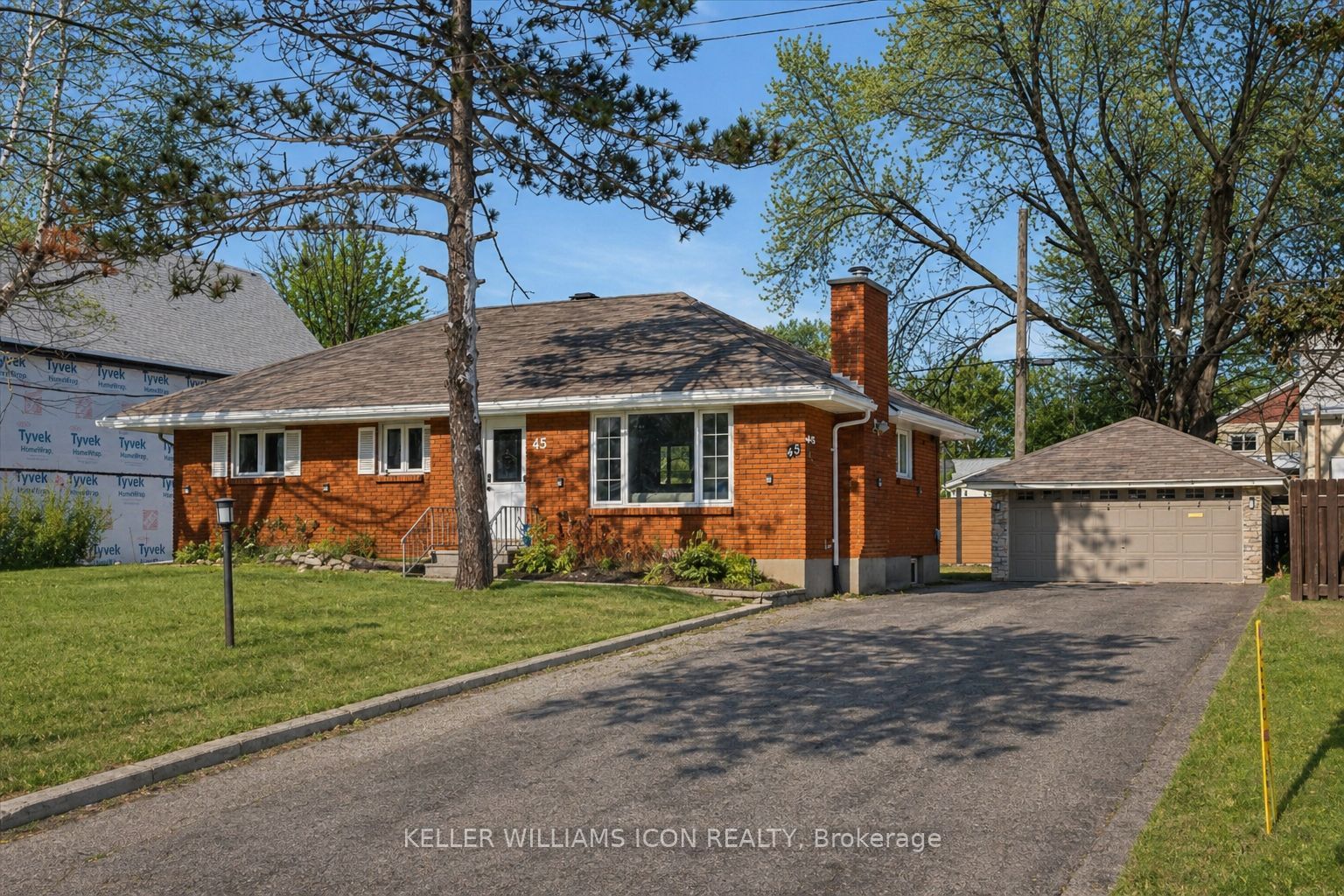 45 Epworth Avenue, Ottawa, ON, K2G 2L8