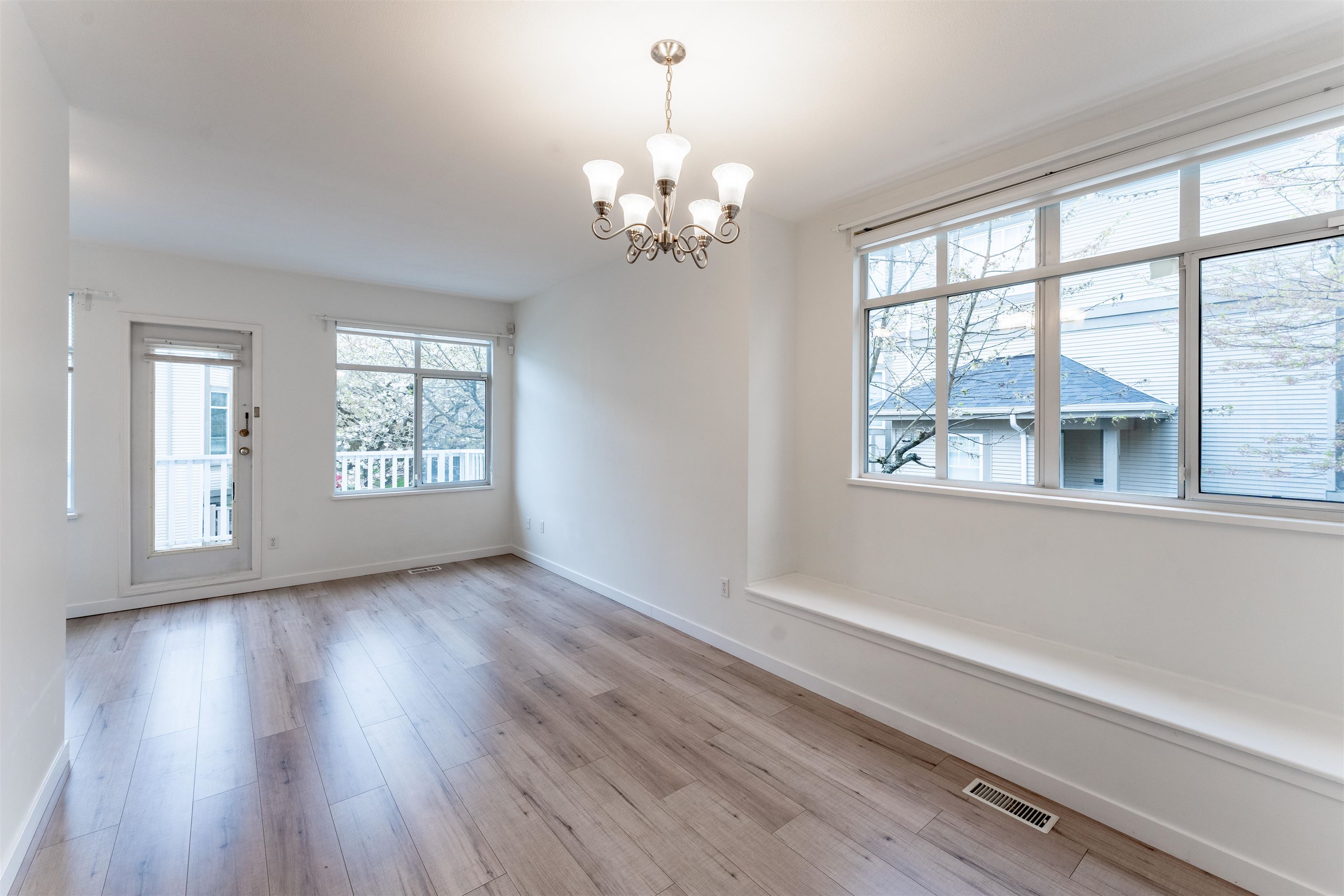 8-6111 No. 1 Road, Richmond, BC, V7C 1T4