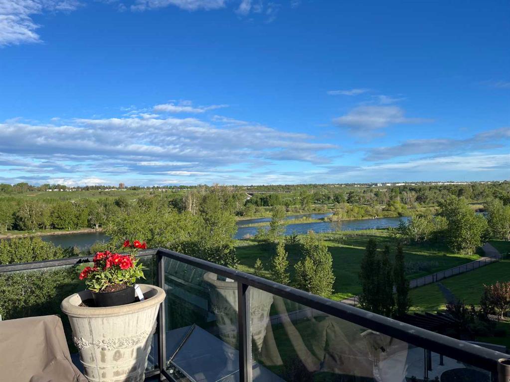 504-211 Quarry Way SE, Calgary, AB, T2C 5M7