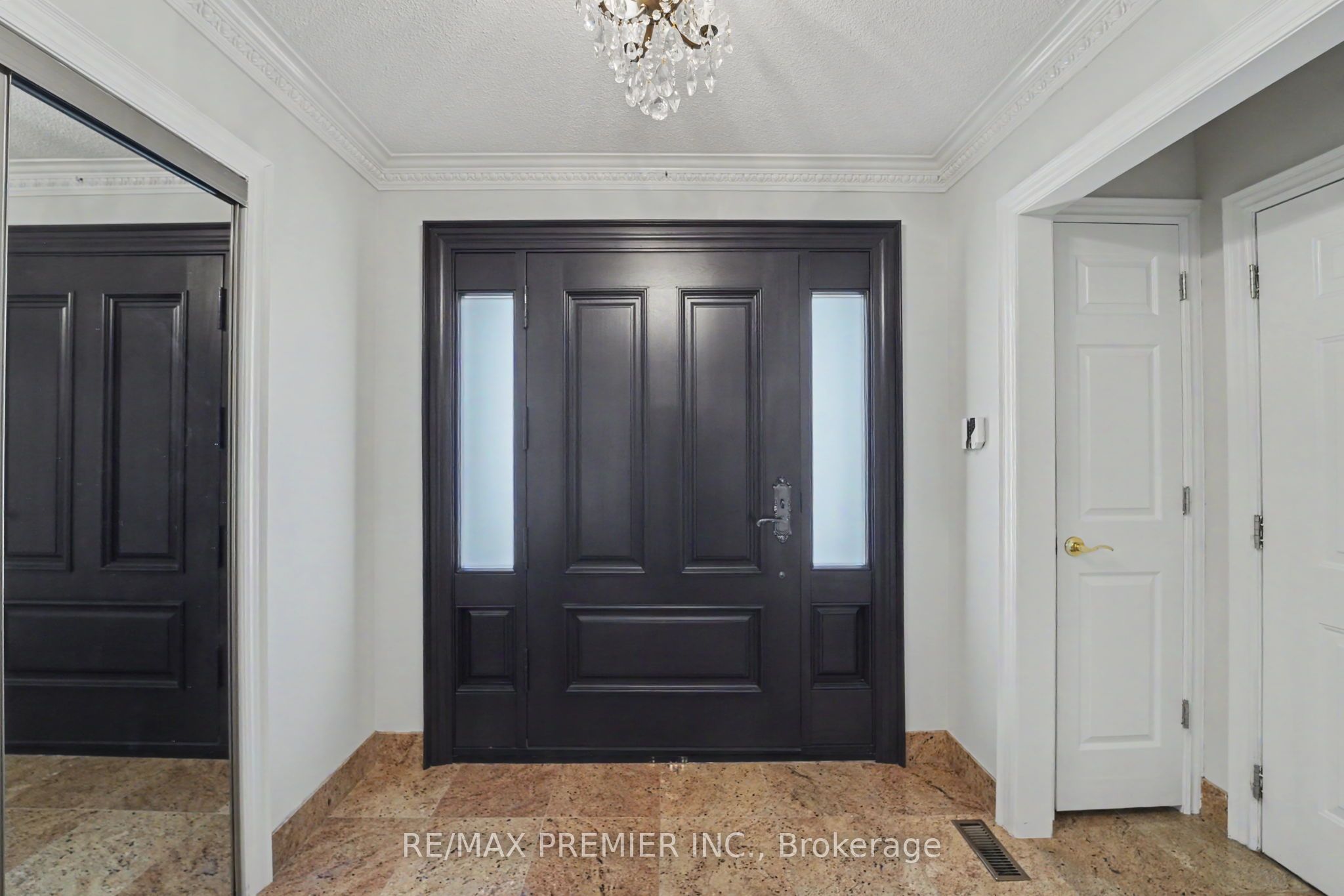 Additional image 5 of 112 Bourbon Street, Vaughan, ON, L4L 6Y9
