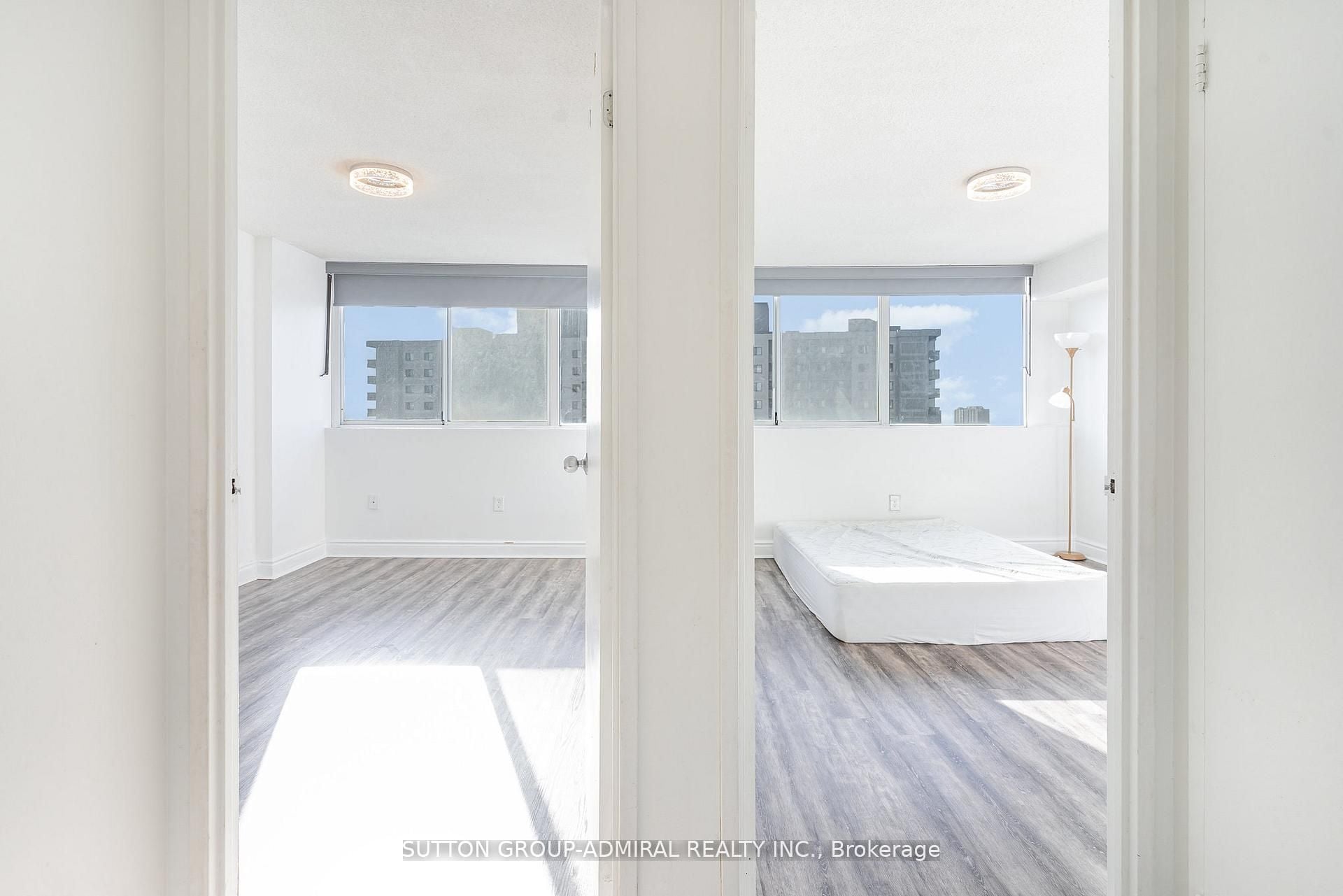 Additional image 5 of 1611-3590 Kaneff Crescent, Mississauga, ON, L5A 3X3