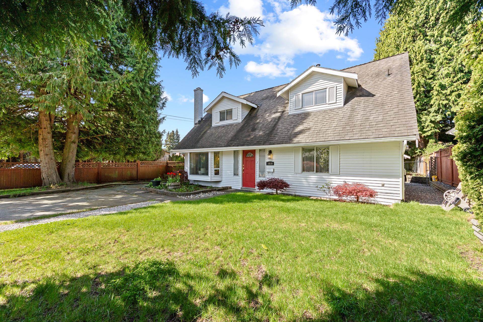 Additional image 3 of 1619 138a Street, Surrey, BC, V4A 7E6