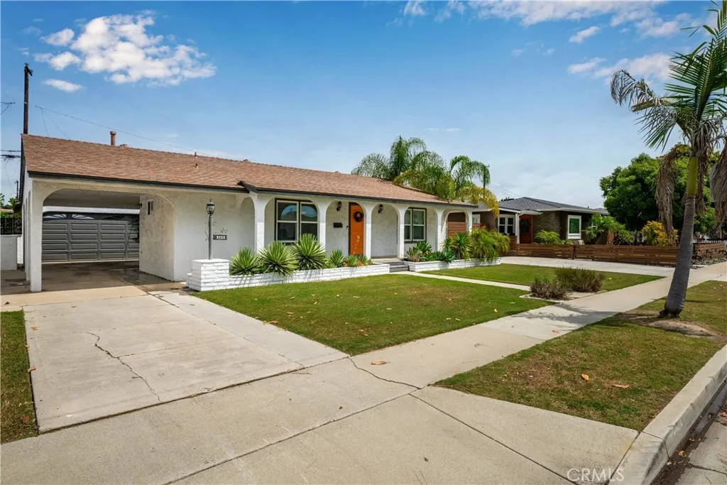 5735 E Wardlow Rd, Long Beach, CA 90808 photo 4