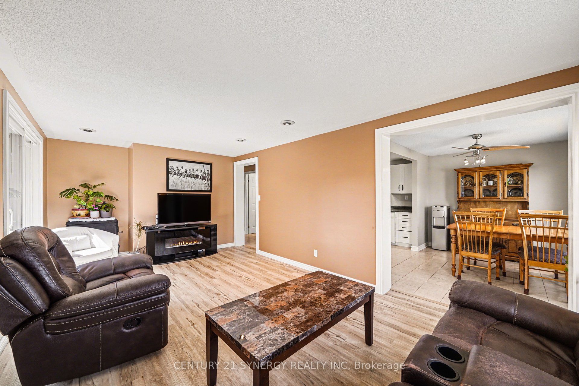 Additional image 4 of 2428 Blackstone Crescent, Ottawa, ON, K1B 4H2