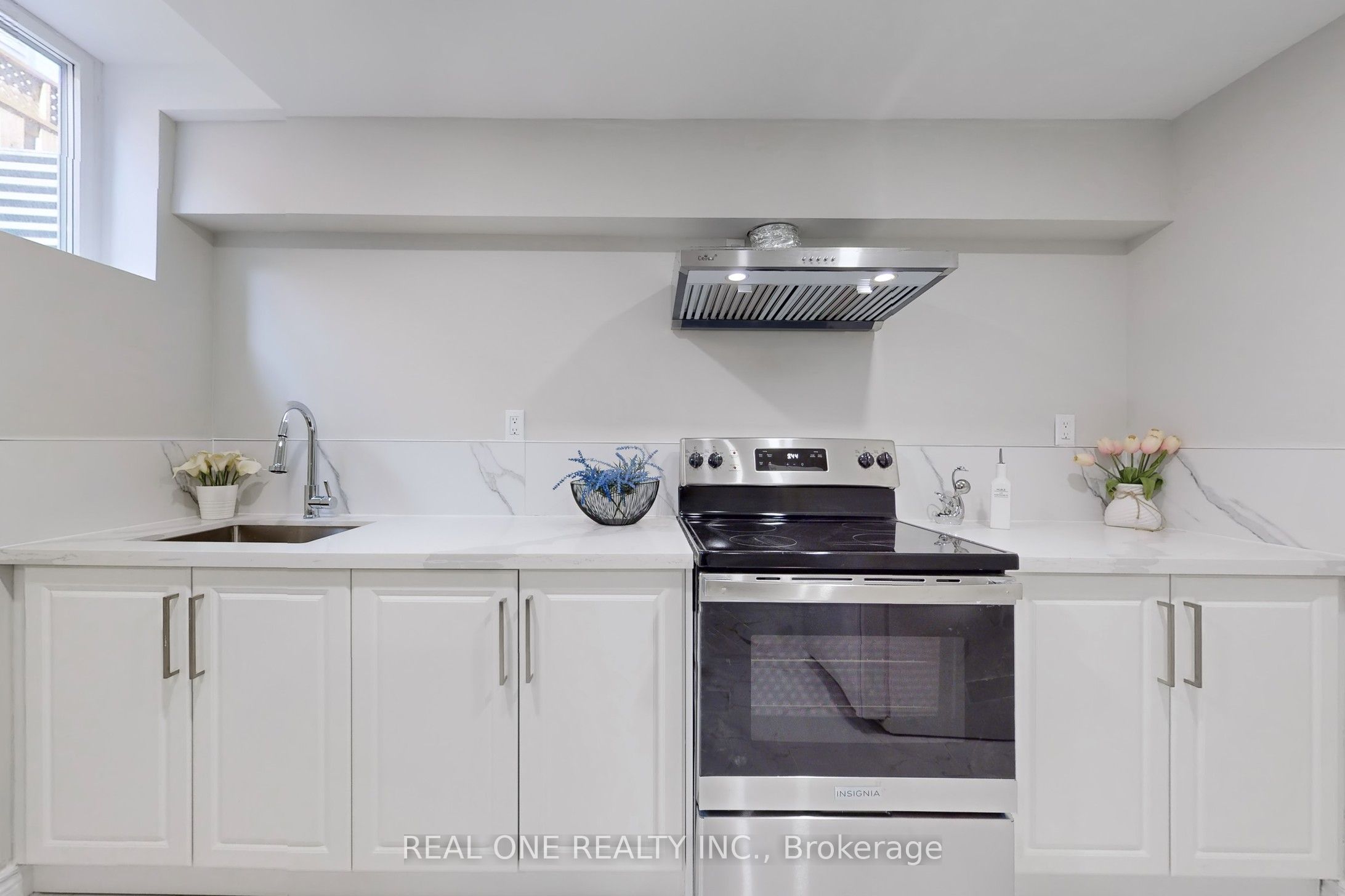 Additional image 4 of 27 Gladiola Court E, Whitby, ON, L1R 1N8