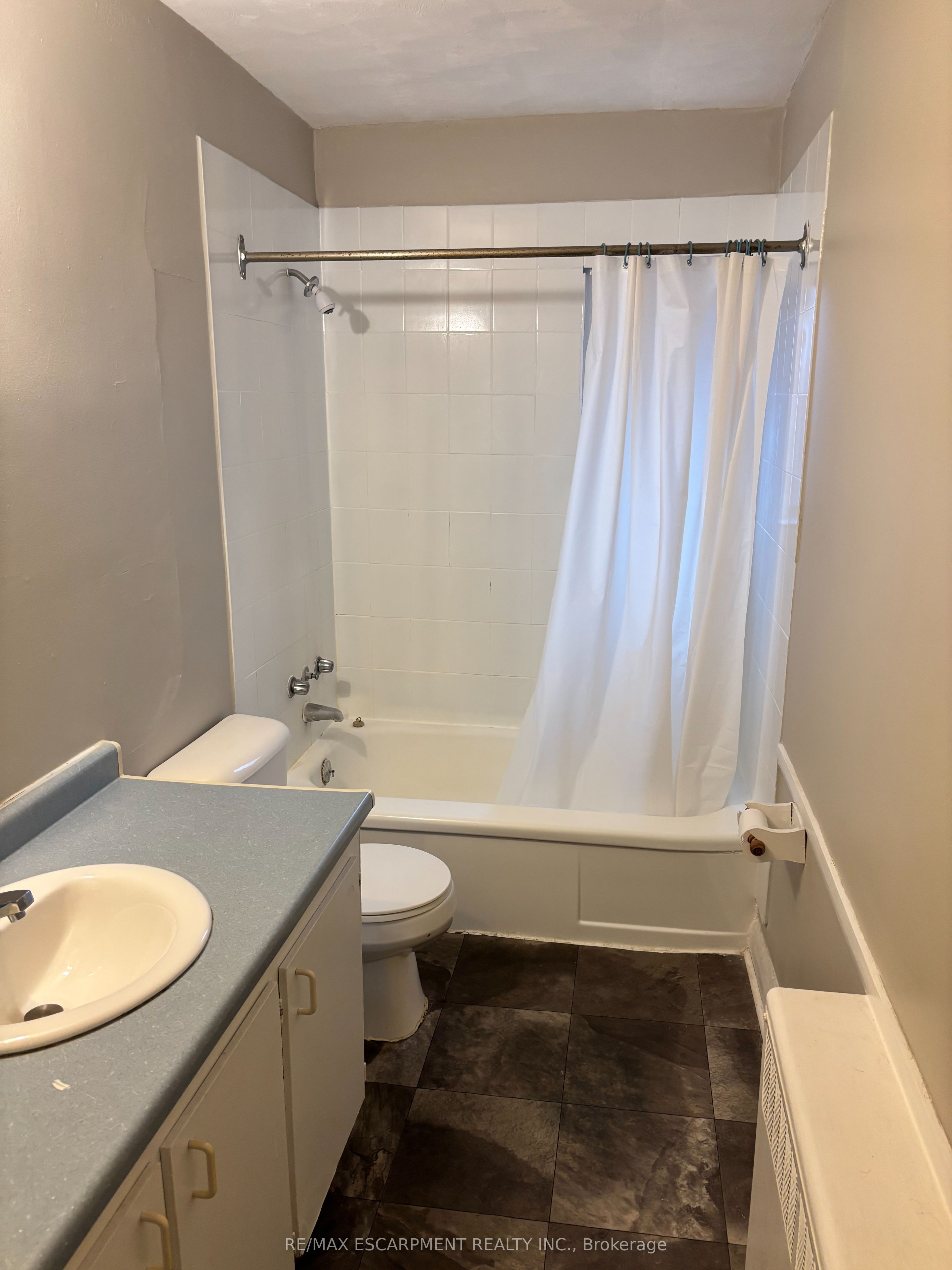 Additional image 2 of 5-5473 Ontario Avenue, Niagara Falls, ON, L2E 3S4