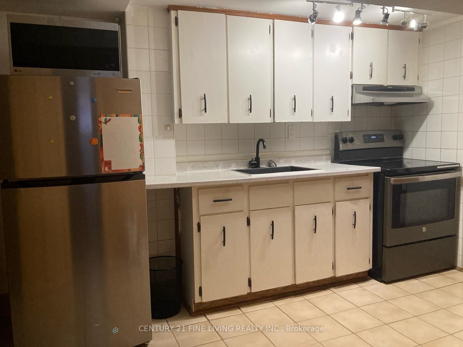 Additional image 2 of Lower-400 Nairn Avenue, Toronto, ON, M6E 4J3