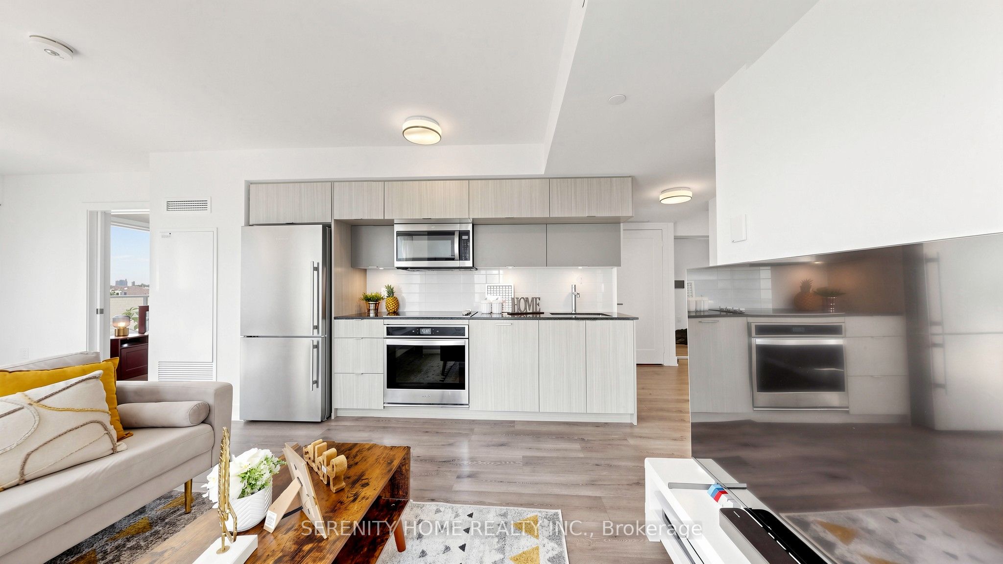 908-575 Bloor Street E, Toronto, ON, M4W 0B2