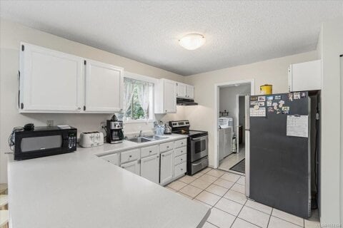 Additional image 8 of 2631 Labieux Road, Nanaimo, BC, V9T 3N3