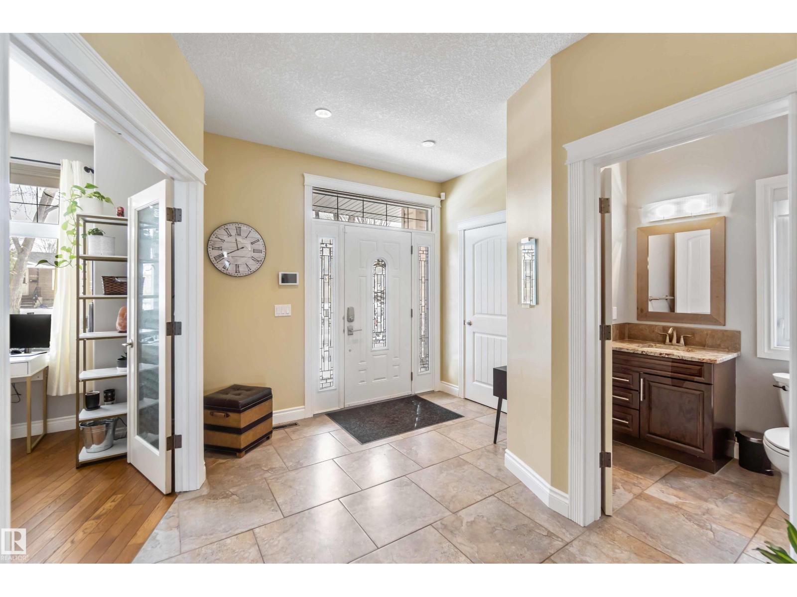 Additional image 2 of 10630 82 Street NW, Edmonton, AB, T6A3N1