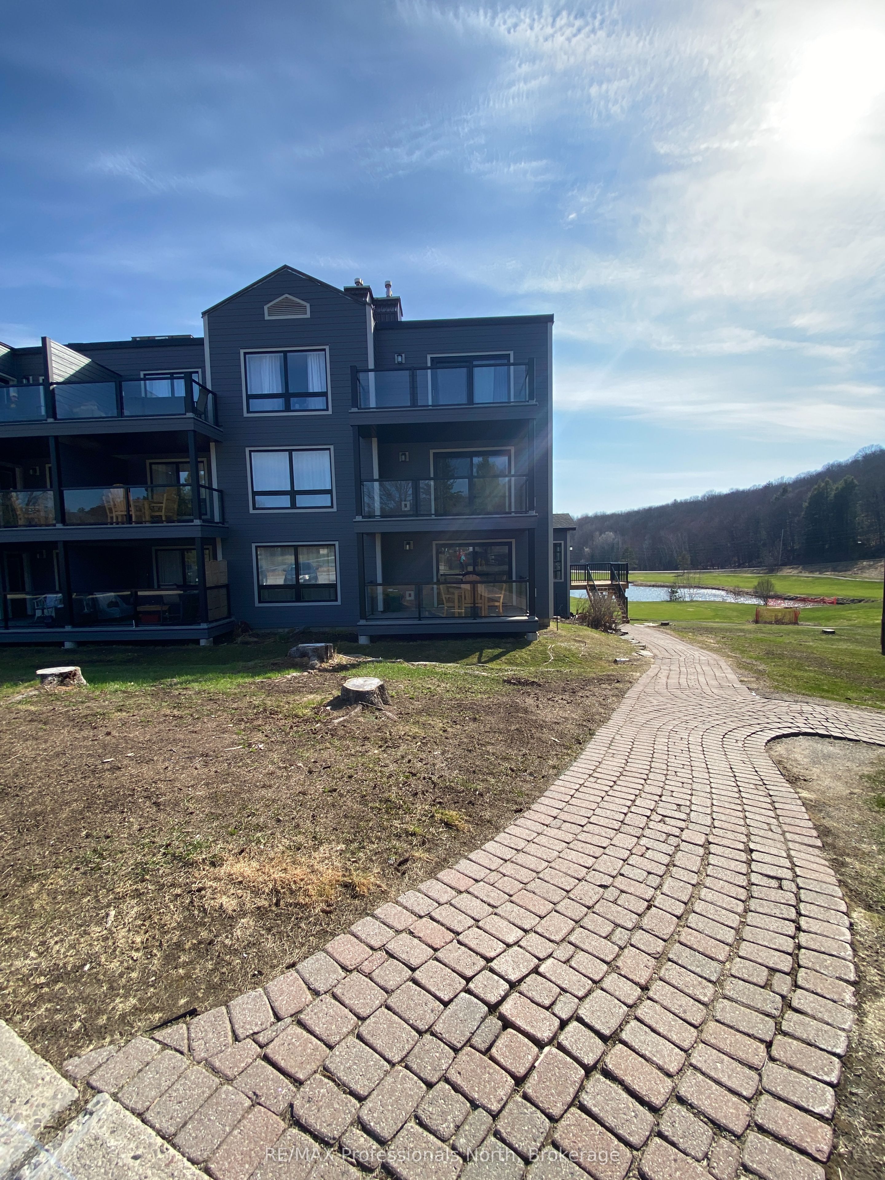 Additional image 2 of 54-107-1235 Deerhurst Drive, Huntsville, ON, P1H 2E8