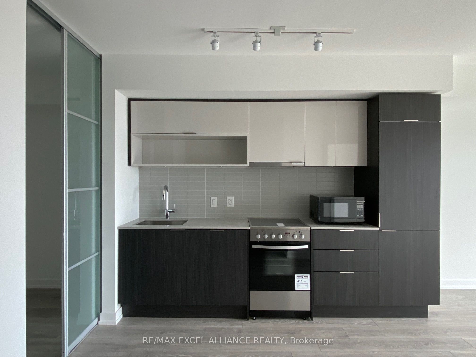 Additional image 2 of 1806-159 Wellesley Street, Toronto, ON, M4Y 0H5