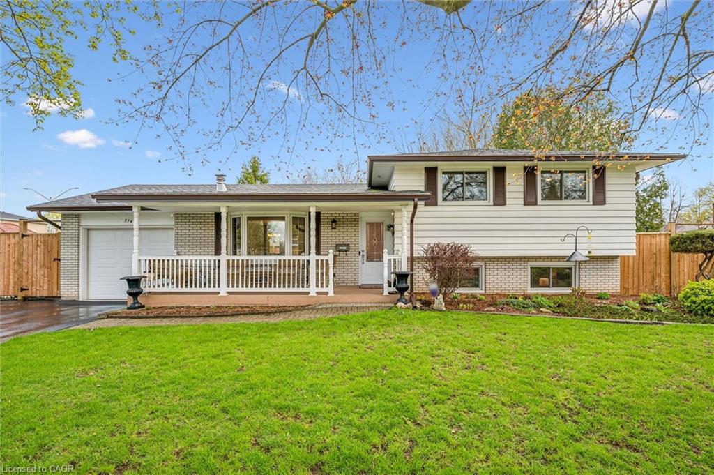 574 Sprucehill Avenue, Waterloo, ON, N2L 4V9