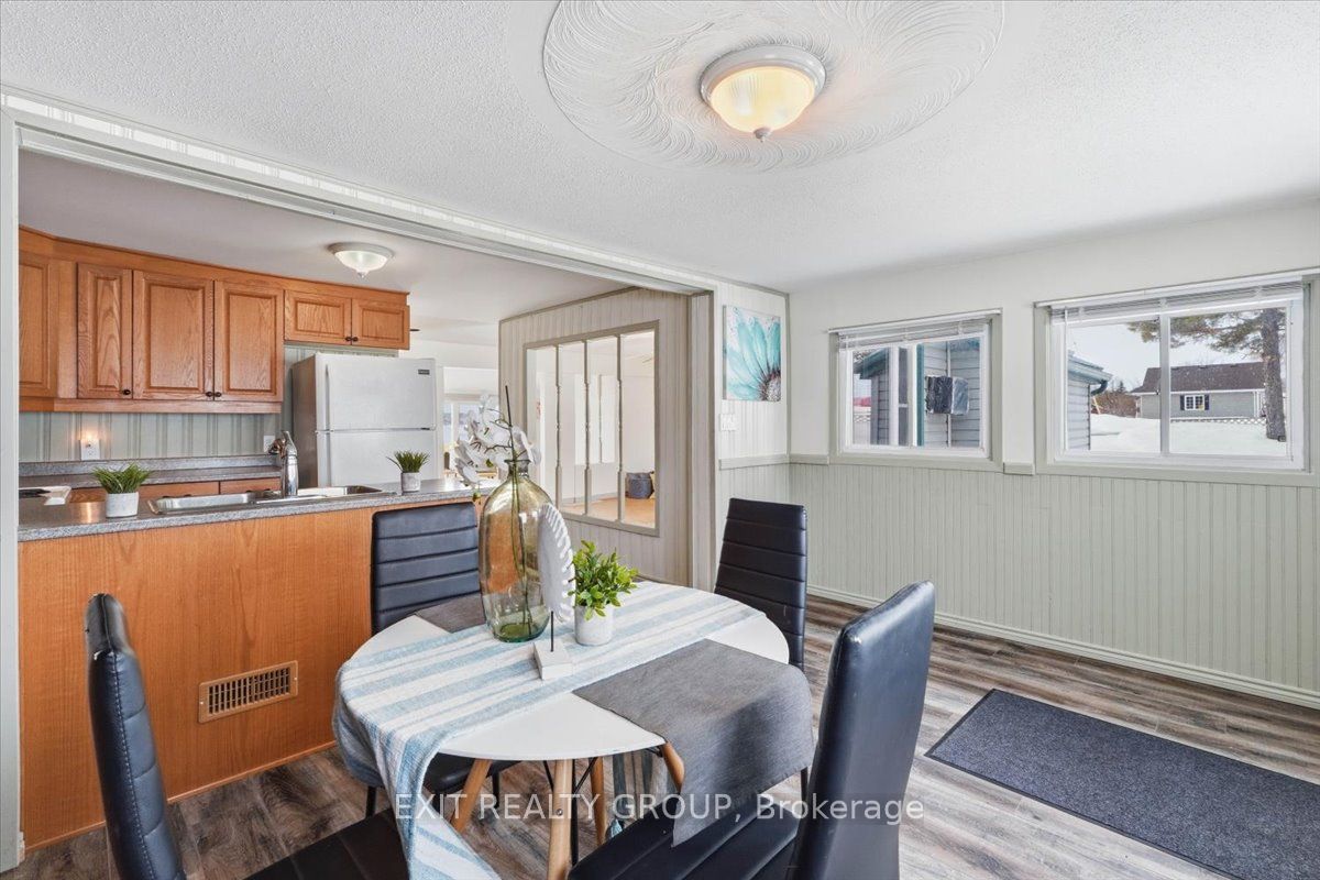 Additional image 2 of 1083 Lakeside Drive, Prince Edward County, ON, K0K 1T0