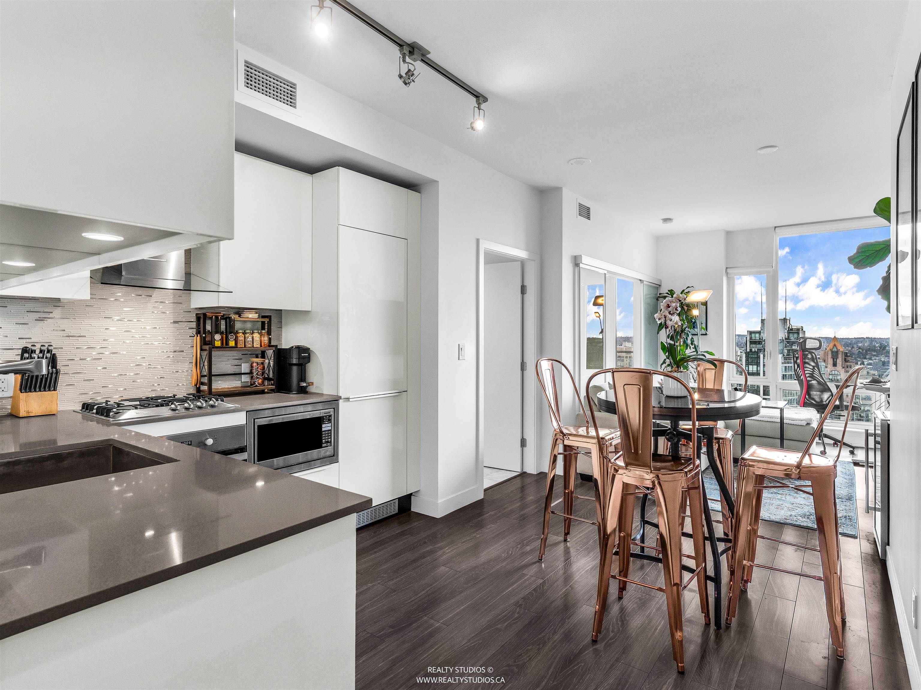 Additional image 5 of 3305-1283 Howe Street, Vancouver, BC, V6Z 0E3