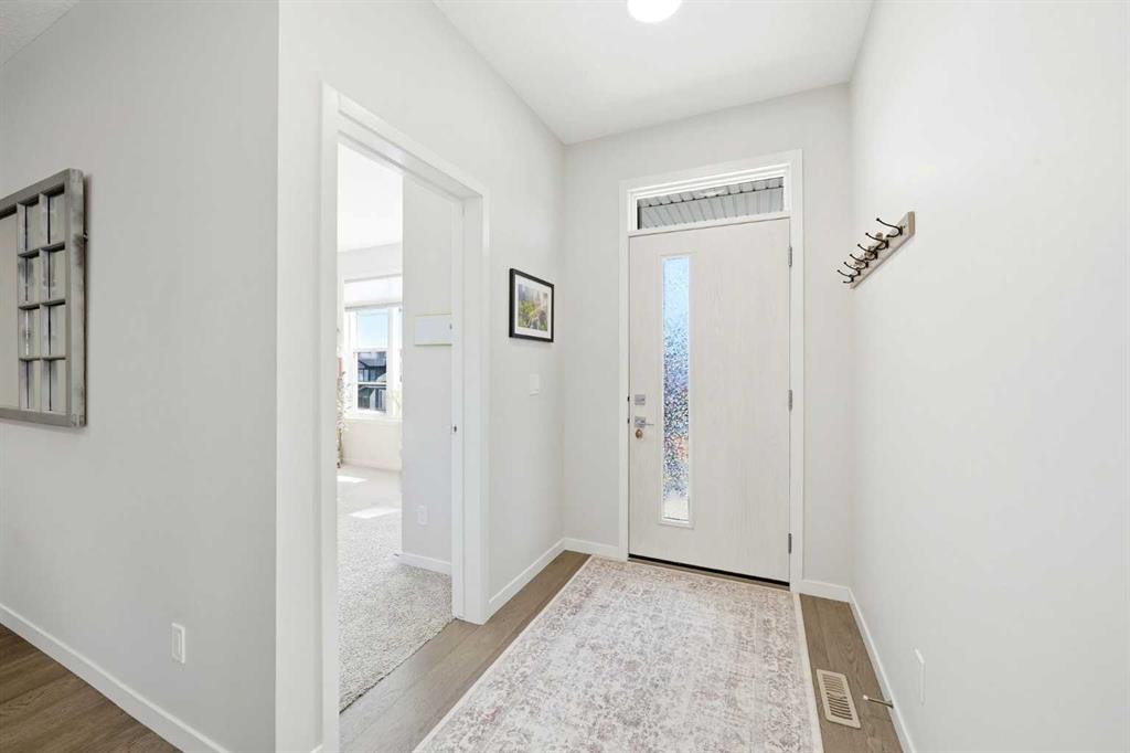 17 Precedence Glen, Cochrane, AB, T4C2W7 photo 5