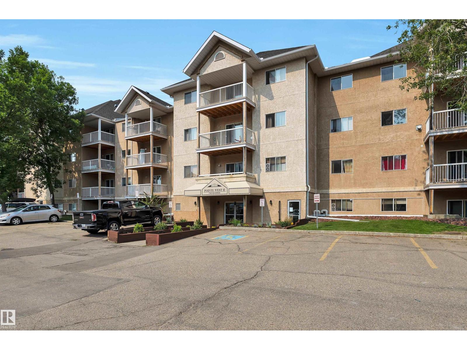 302-17467 98a Avenue NW, Edmonton, AB, T5T6E9