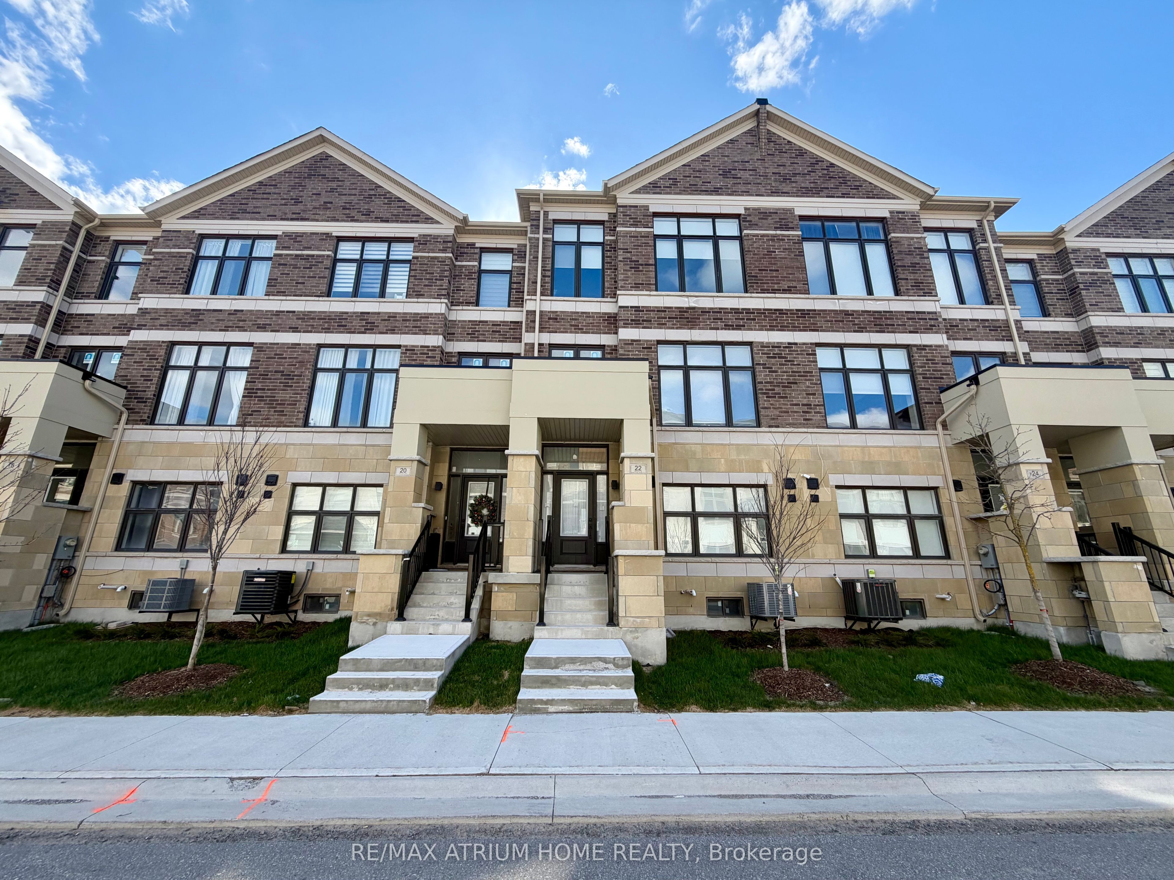22 Kahshe Lane, Richmond Hill, ON, L4S 0N7