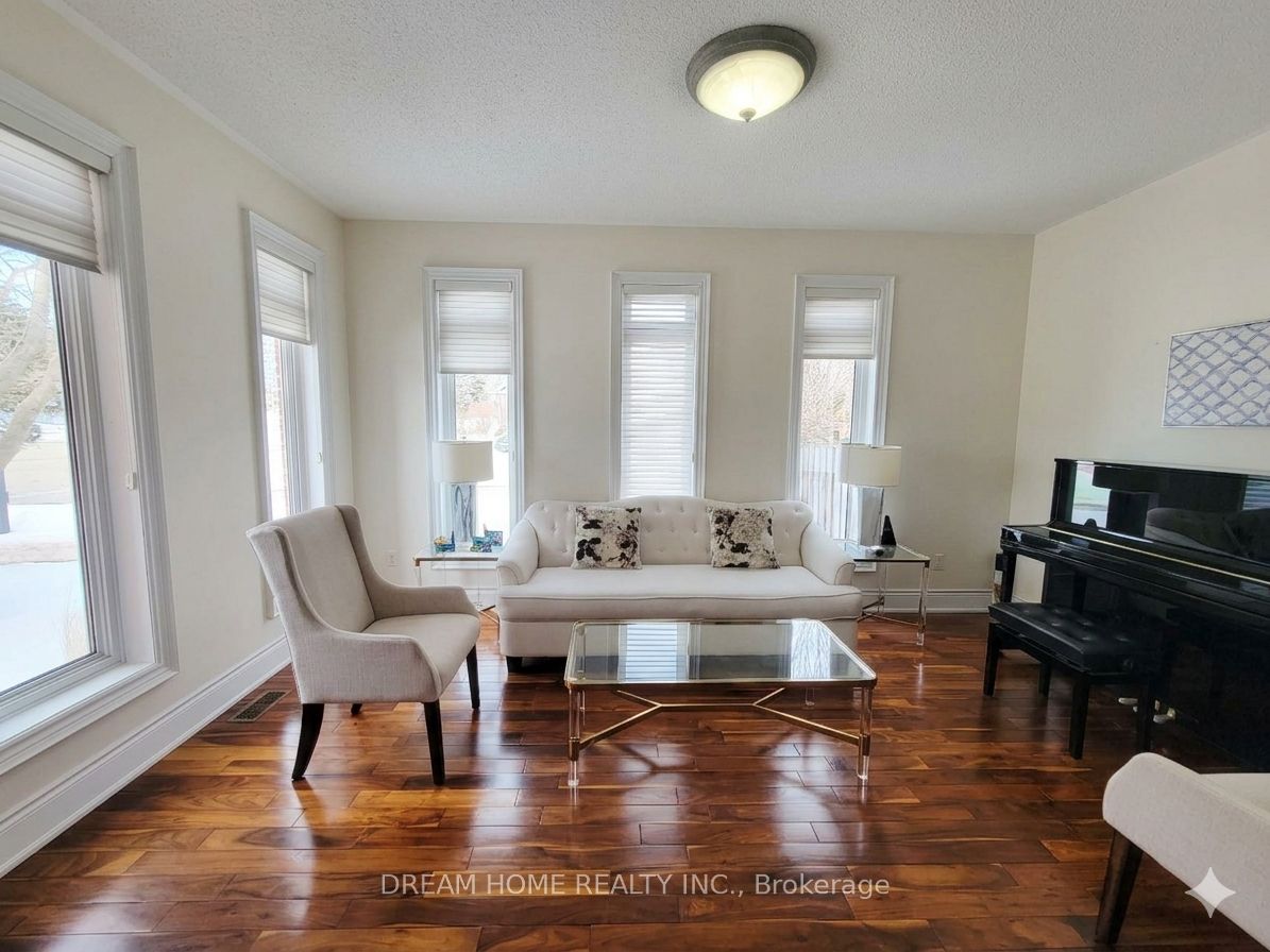 Additional image 3 of 735 Foxcroft Boulevard, Newmarket, ON, L3X 1N1