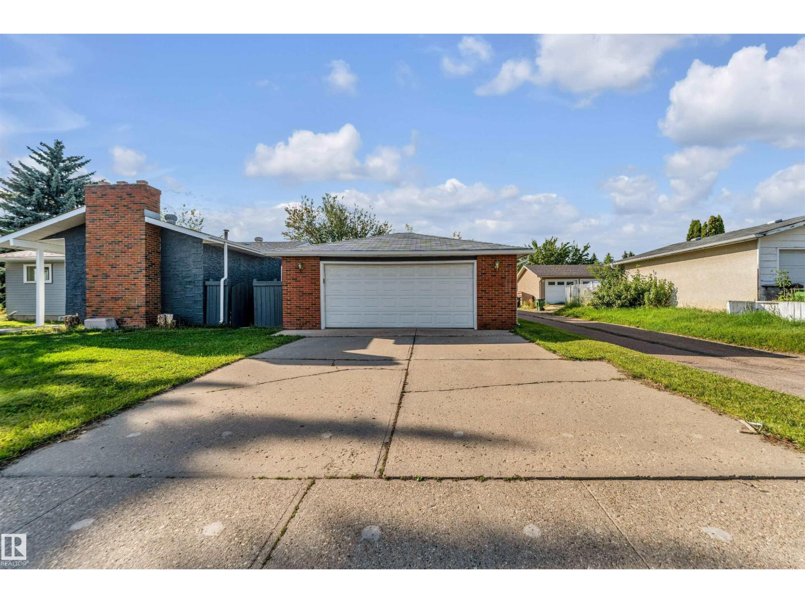 3508 84 Street NW, Edmonton, AB, T6K0H3