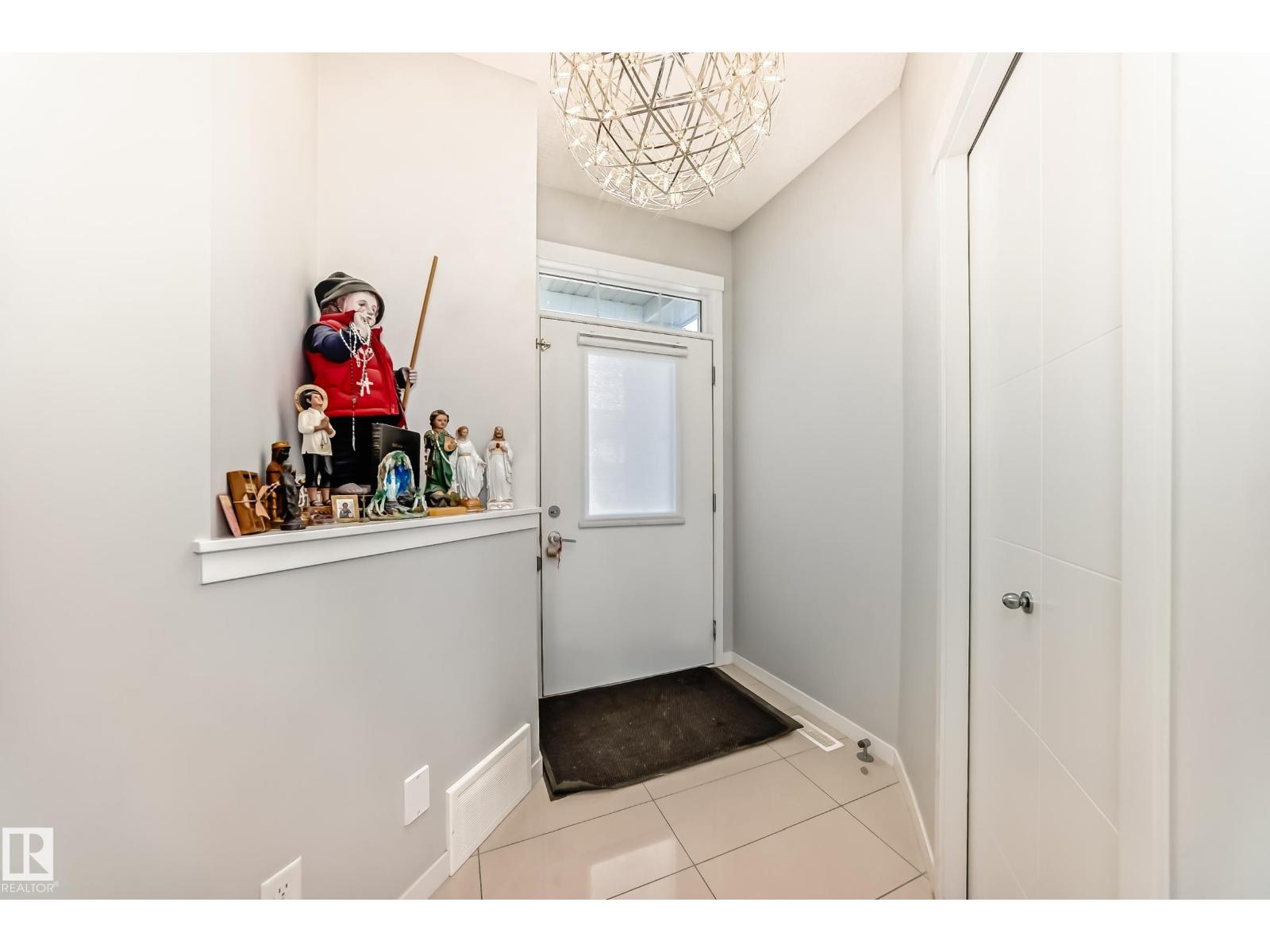 Additional image 2 of 2043 51 Street SW, Edmonton, AB, T6X1Z8